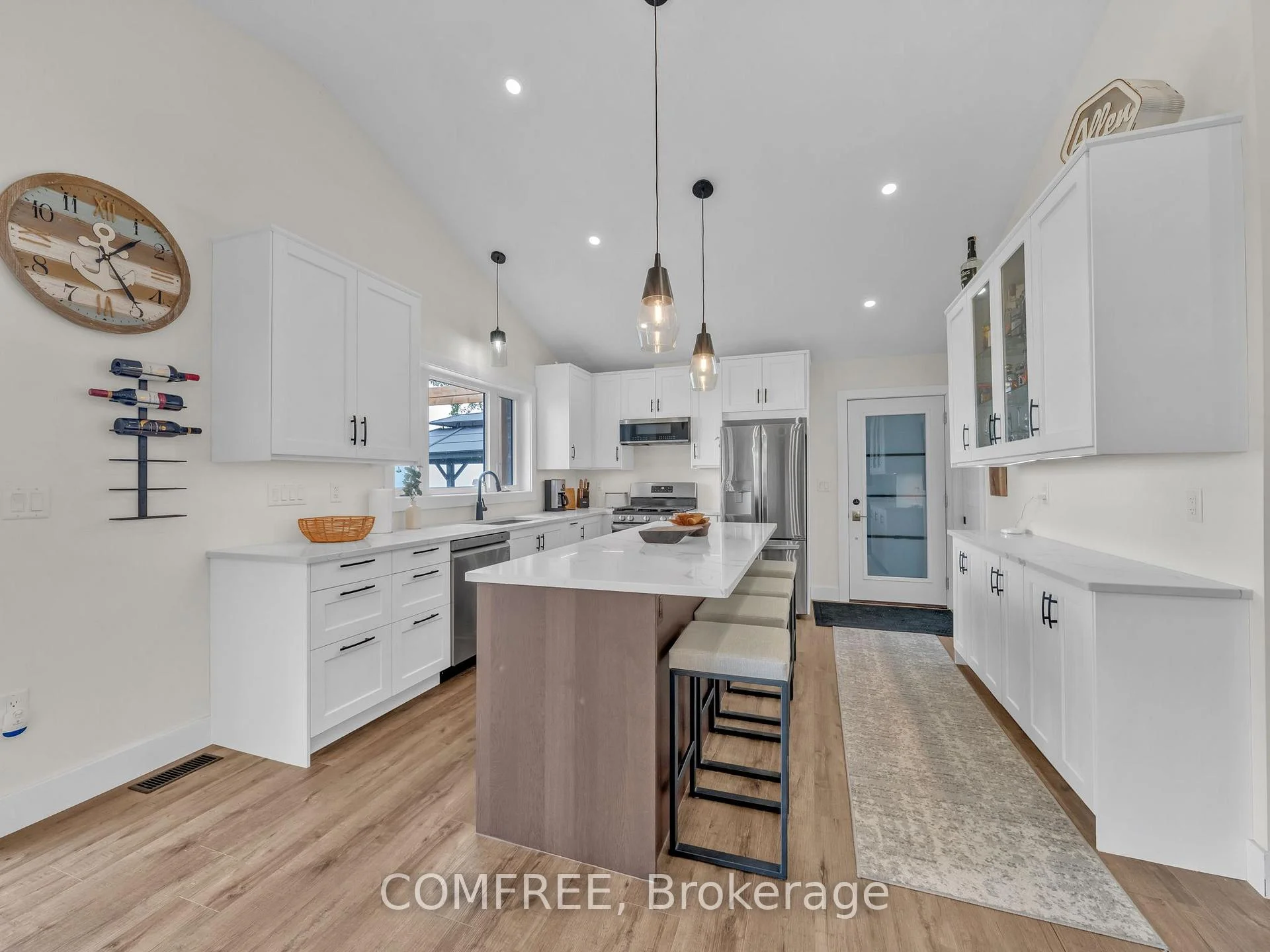 Photo 22 of 1007 Lakeshore Park, Lakeshore — HOMEH