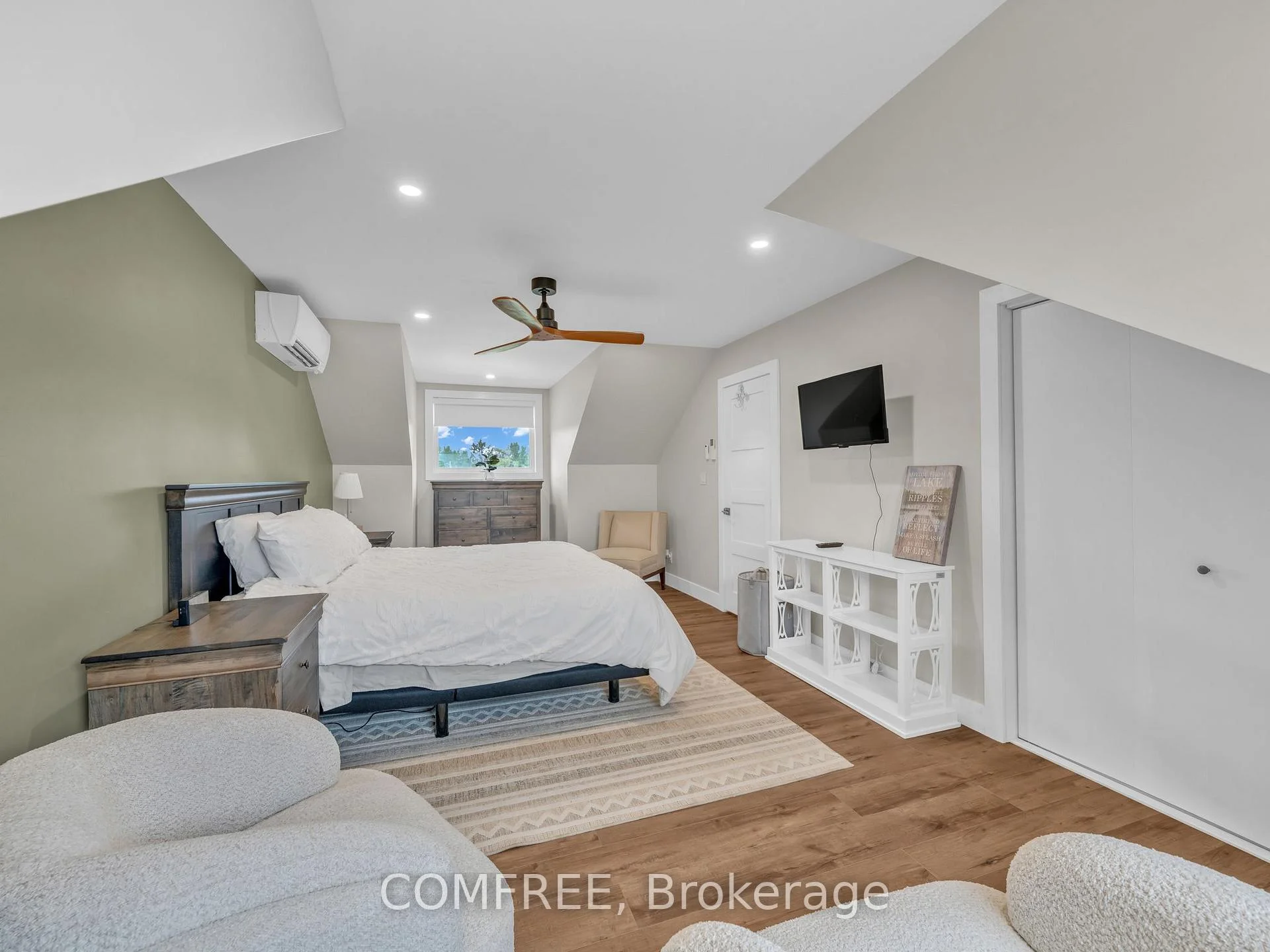 Photo 36 of 1007 Lakeshore Park, Lakeshore — HOMEH