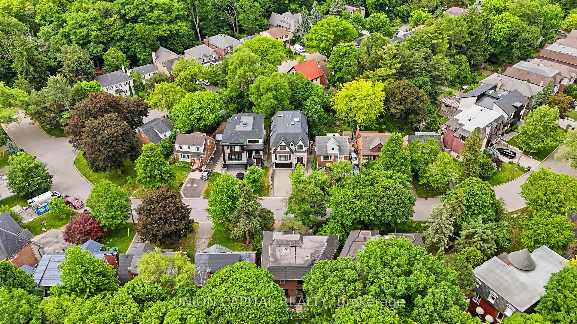 Photo 4 of 20 Walker Road, North York, Lansing-Westgate — HOMEH