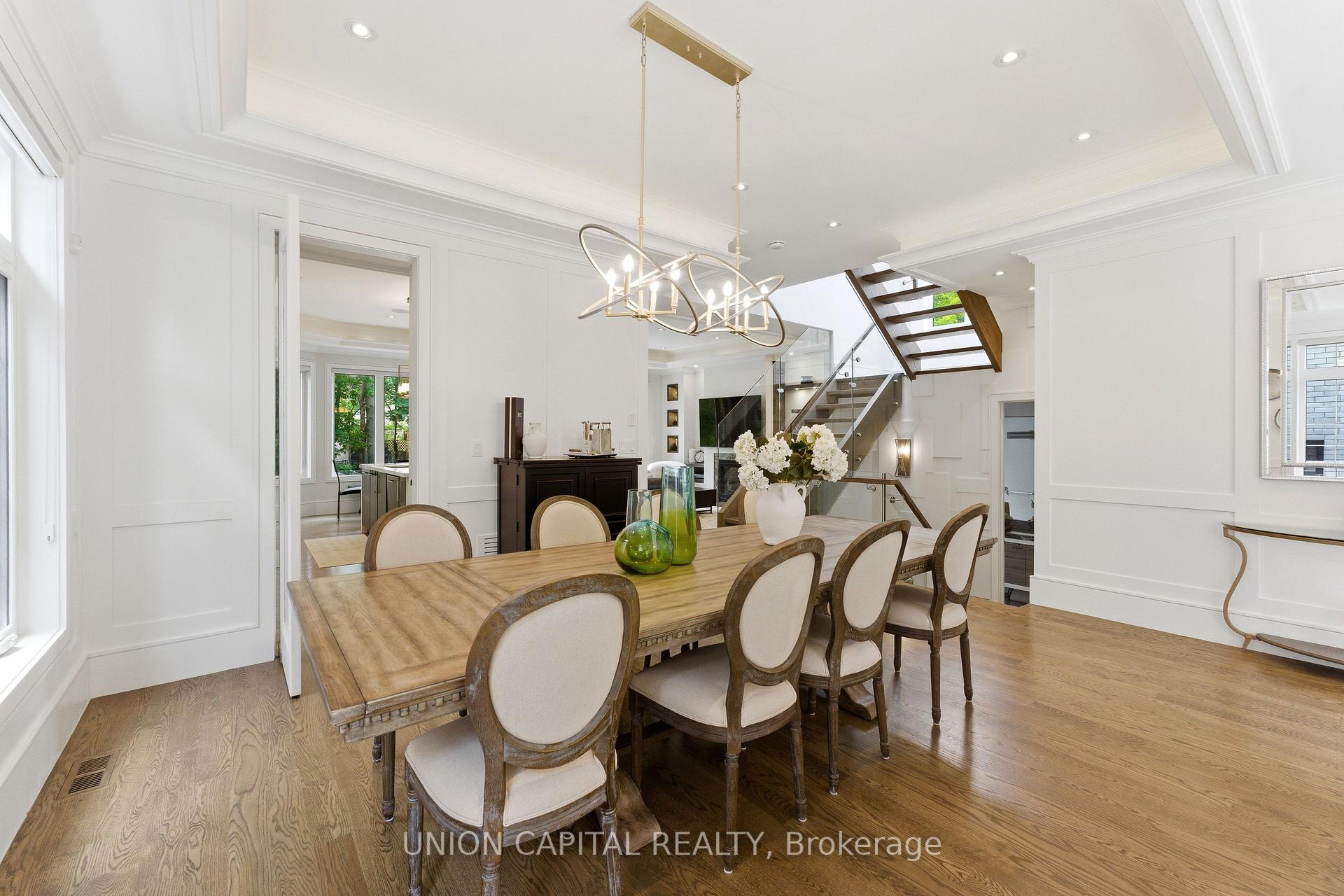 Photo 10 of 20 Walker Road, North York, Lansing-Westgate — HOMEH