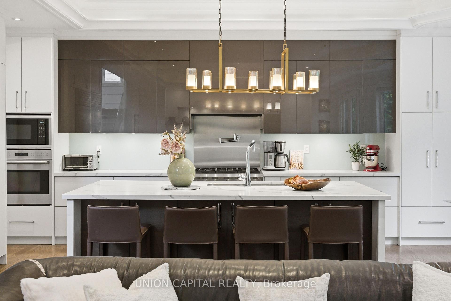 Photo 16 of 20 Walker Road, North York, Lansing-Westgate — HOMEH