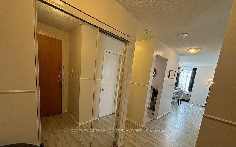 Photo 4 of Unit 112, 61 Markbrook Lane, Etobicoke, Mount Olive-Silverstone-Jamestown — HOMEH