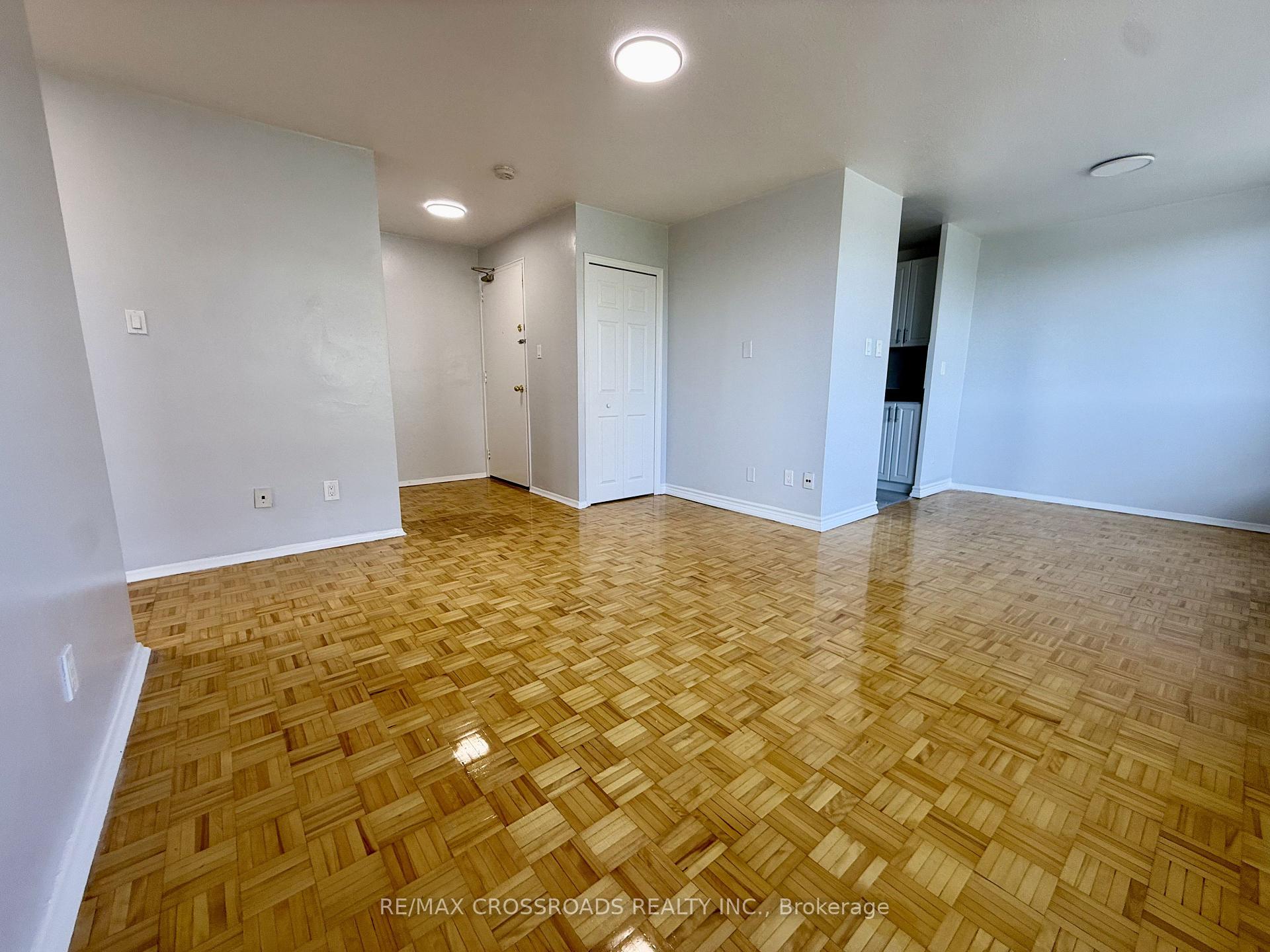 Photo 2 of Unit 410, 363 Lakeshore Road E, Mississauga, Lakeview — HOMEH