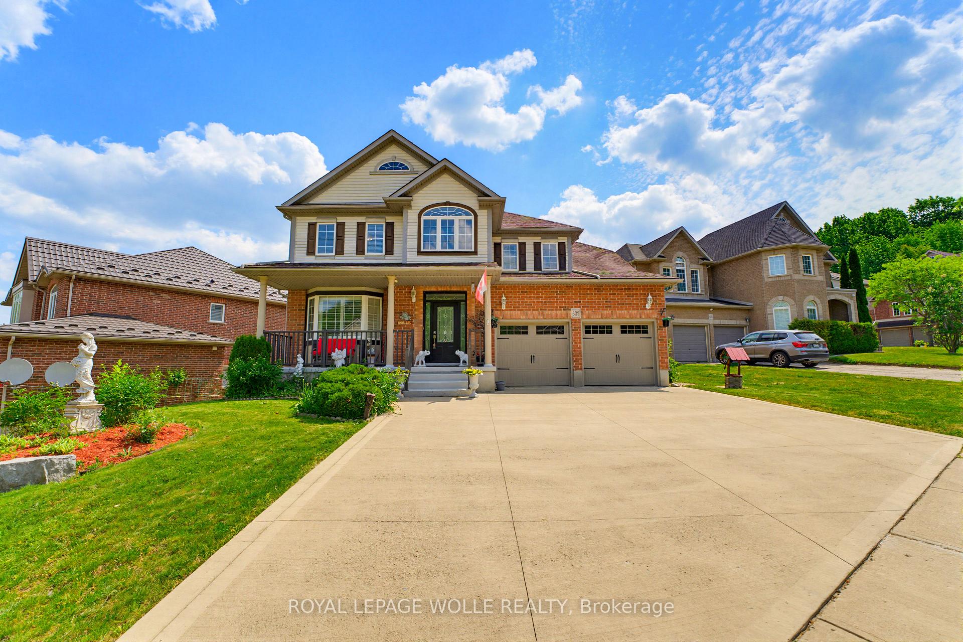 Photo 1 of 805 Munich Circle, Waterloo, Clair Hills — HOMEH
