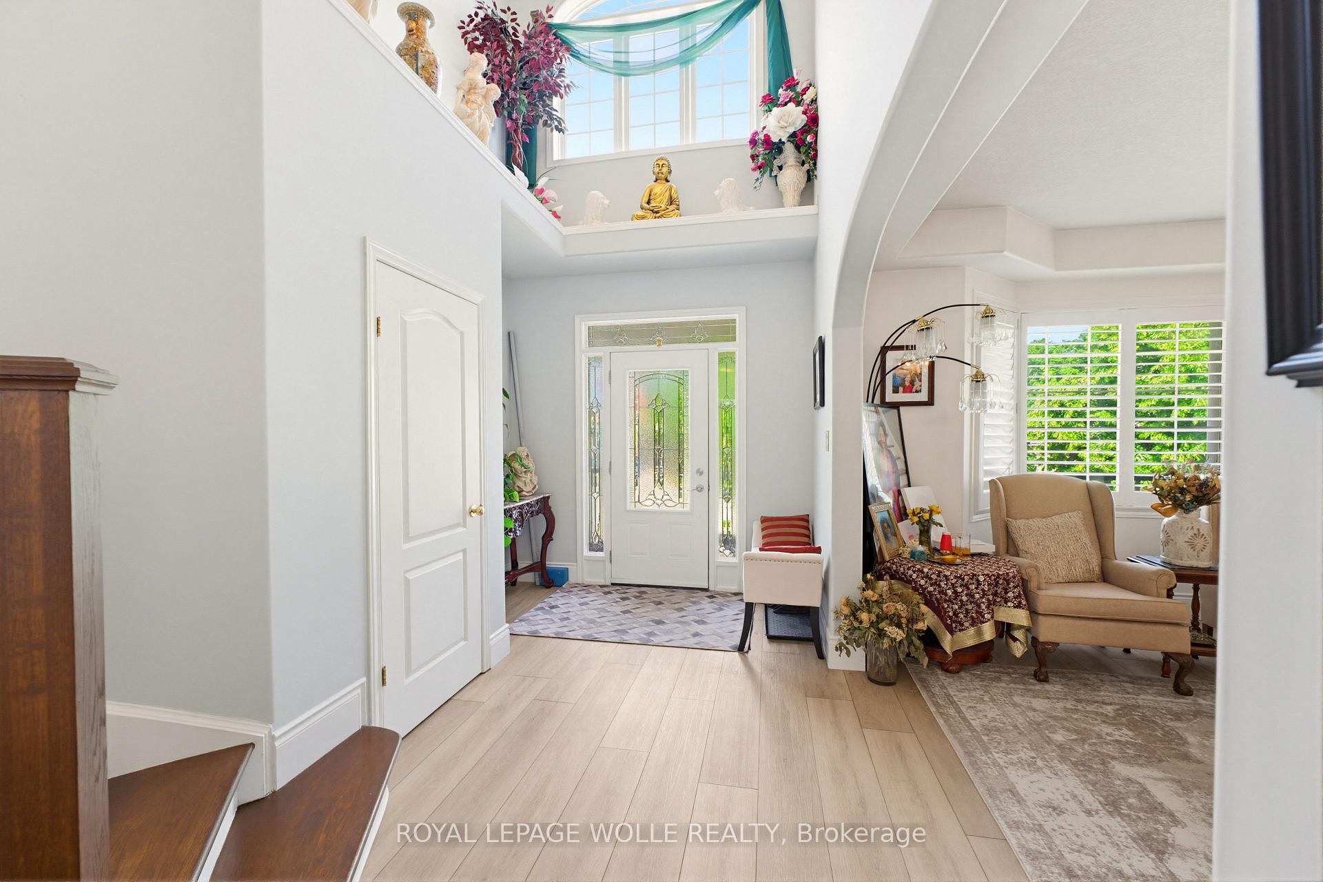 Photo 7 of 805 Munich Circle, Waterloo, Clair Hills — HOMEH