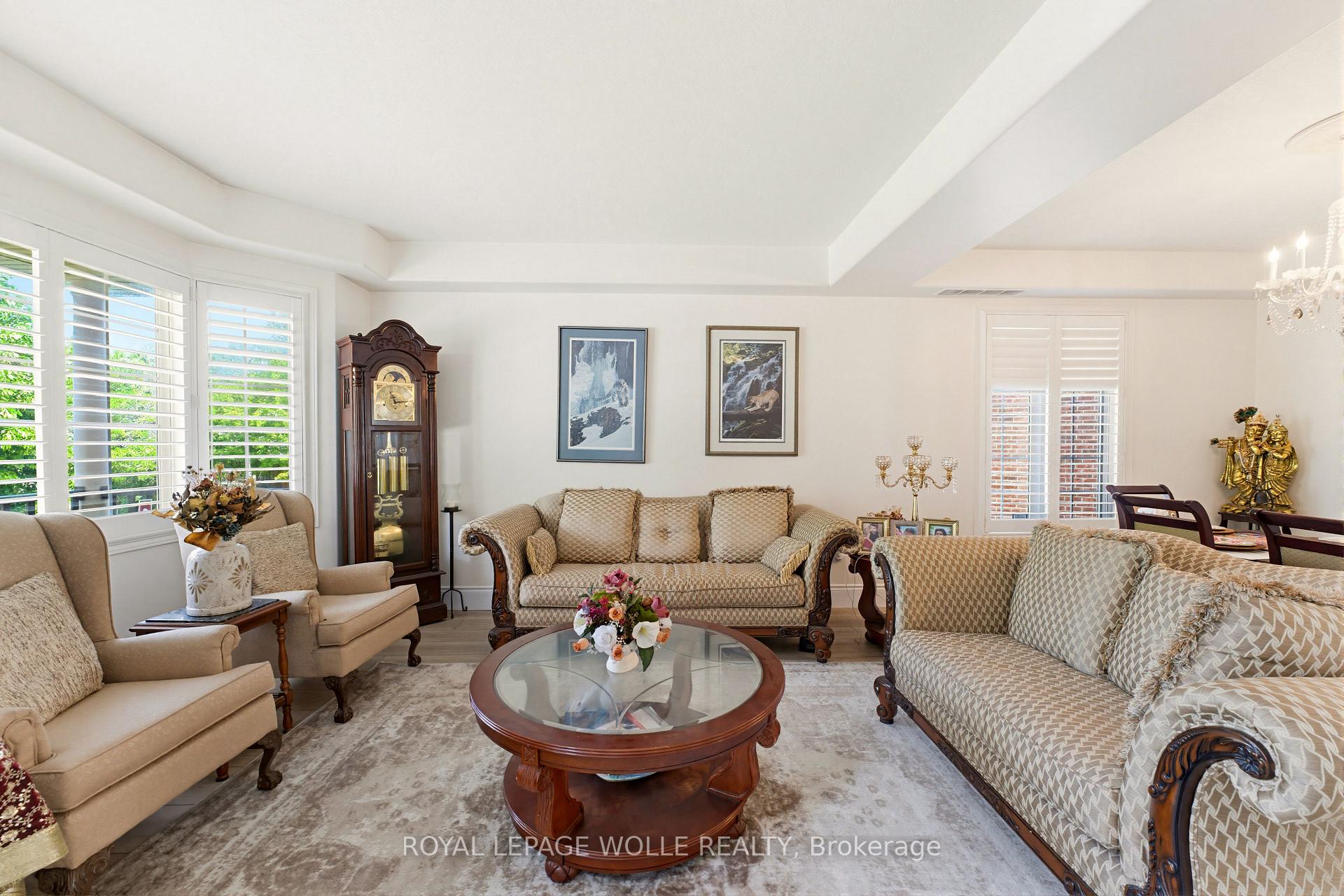 Photo 9 of 805 Munich Circle, Waterloo, Clair Hills — HOMEH