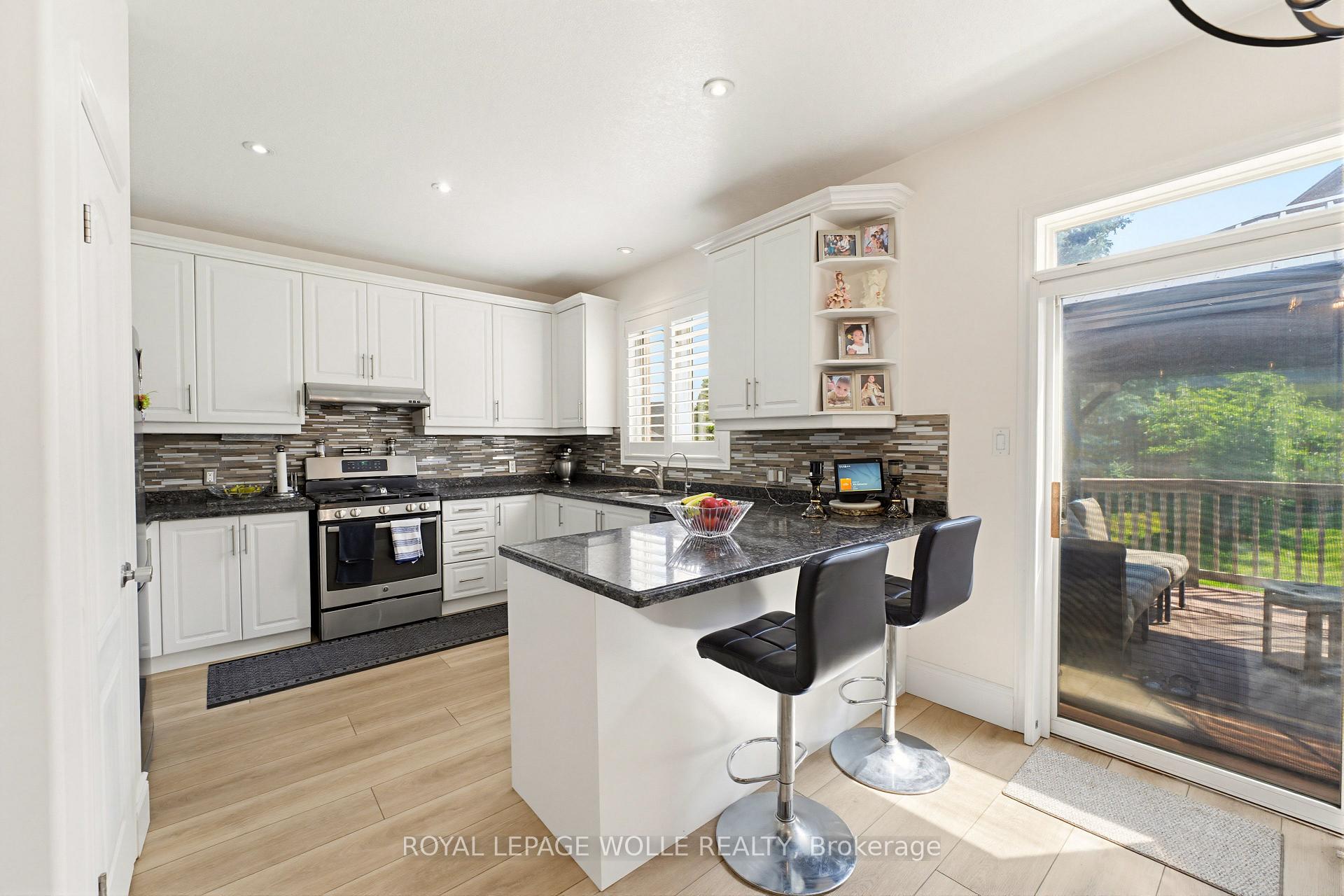 Photo 12 of 805 Munich Circle, Waterloo, Clair Hills — HOMEH