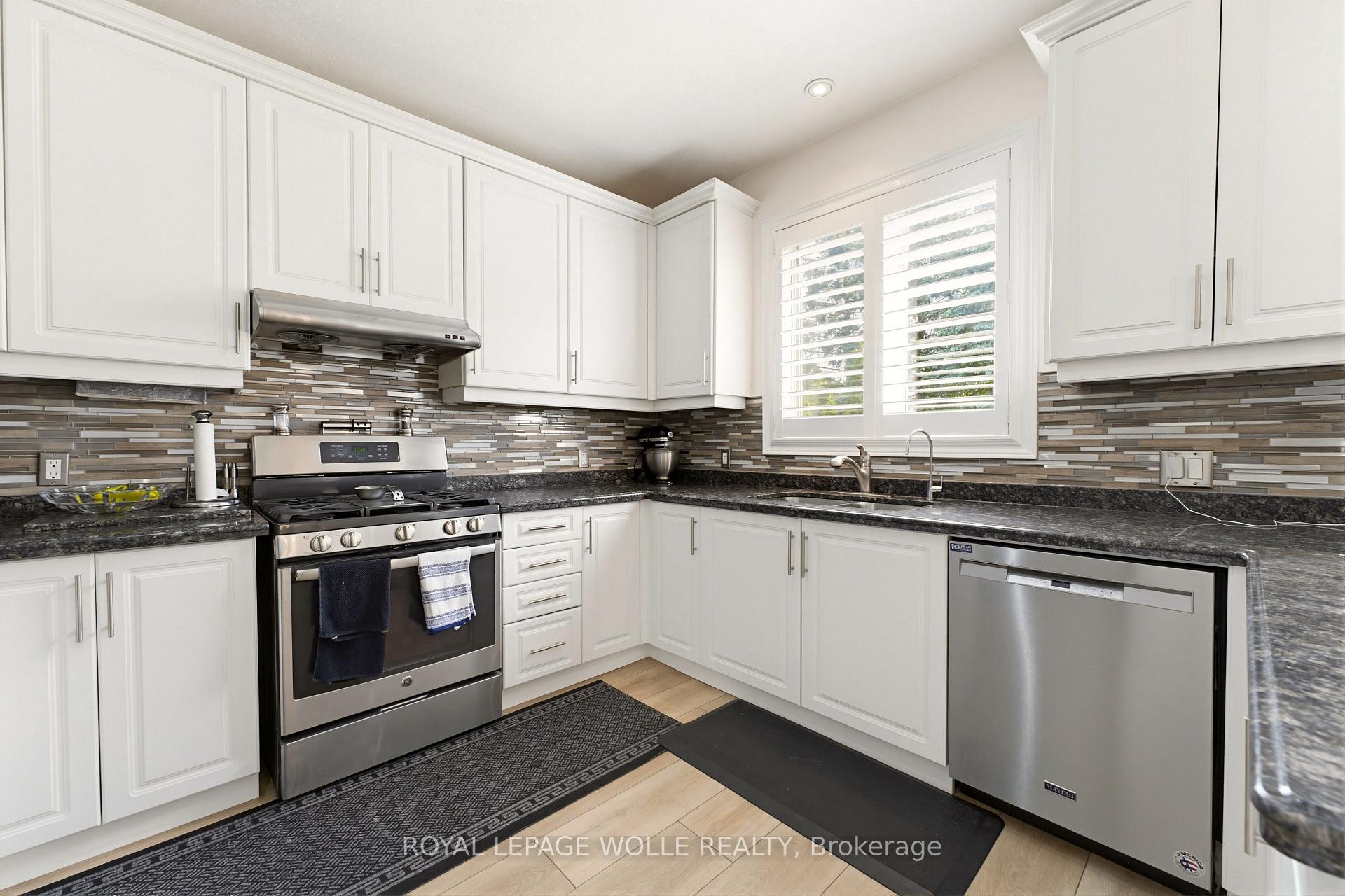 Photo 13 of 805 Munich Circle, Waterloo, Clair Hills — HOMEH