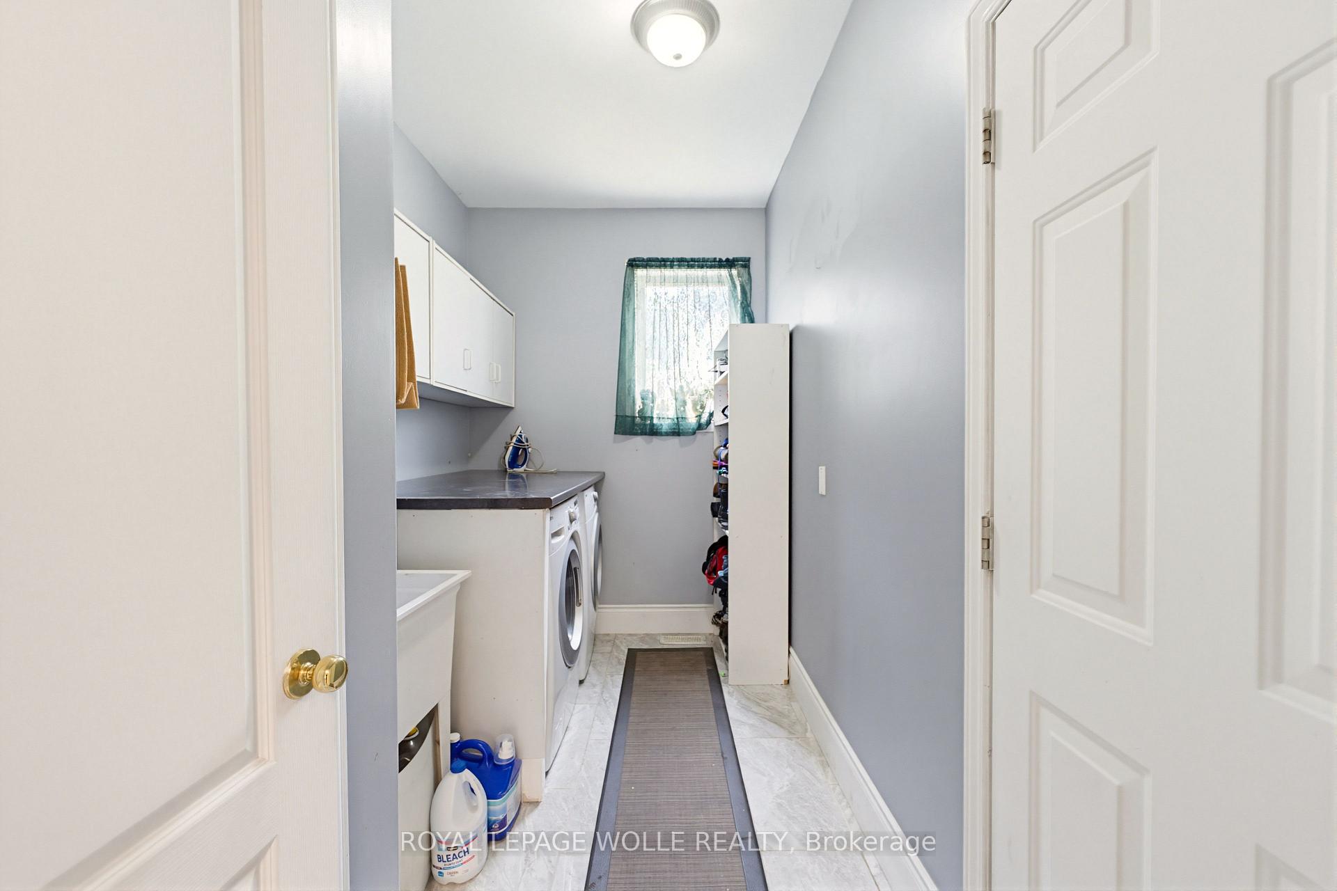Photo 19 of 805 Munich Circle, Waterloo, Clair Hills — HOMEH