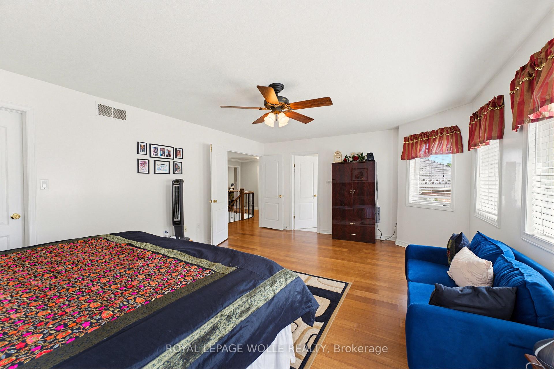 Photo 23 of 805 Munich Circle, Waterloo, Clair Hills — HOMEH