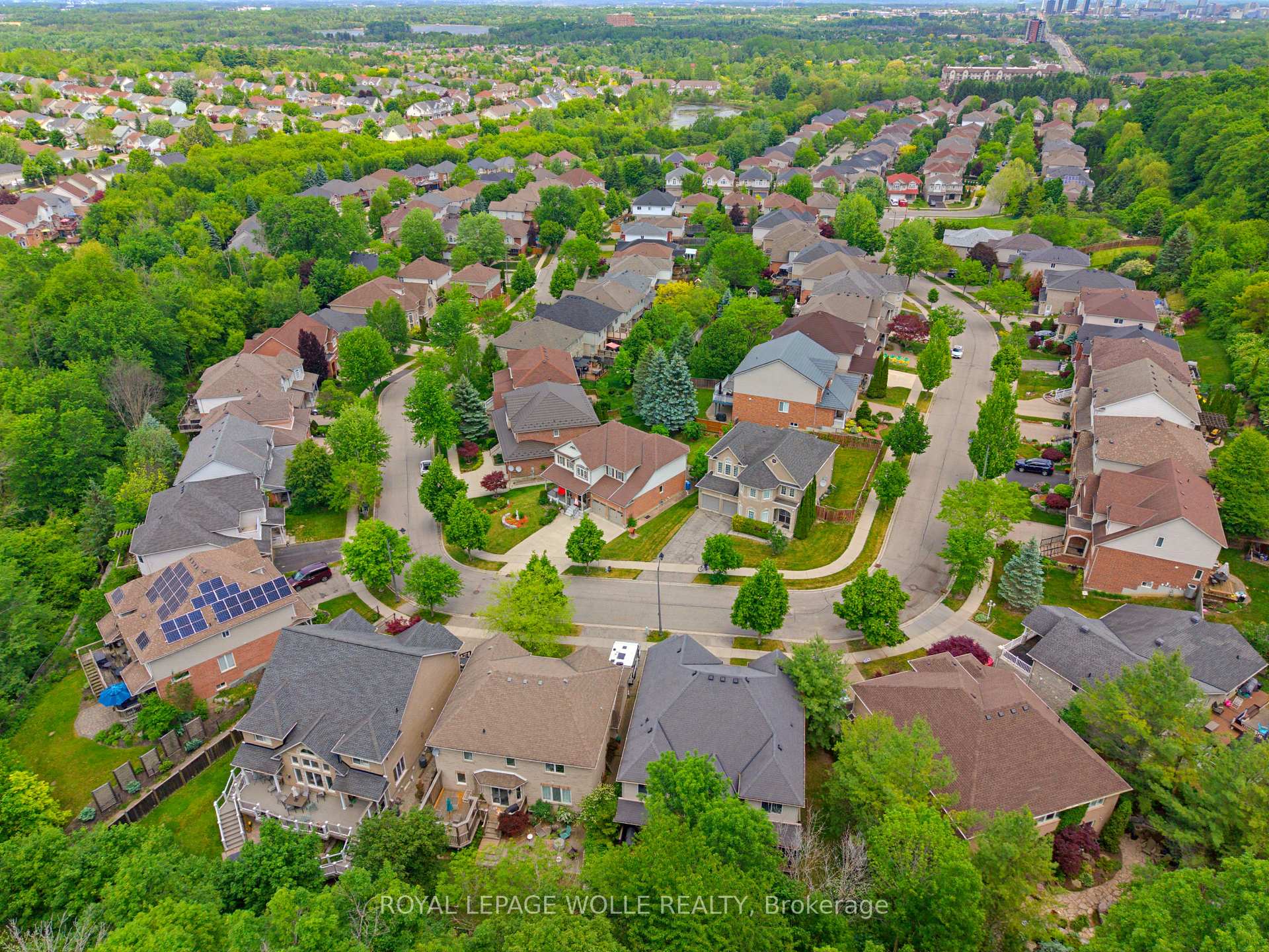 Photo 39 of 805 Munich Circle, Waterloo, Clair Hills — HOMEH