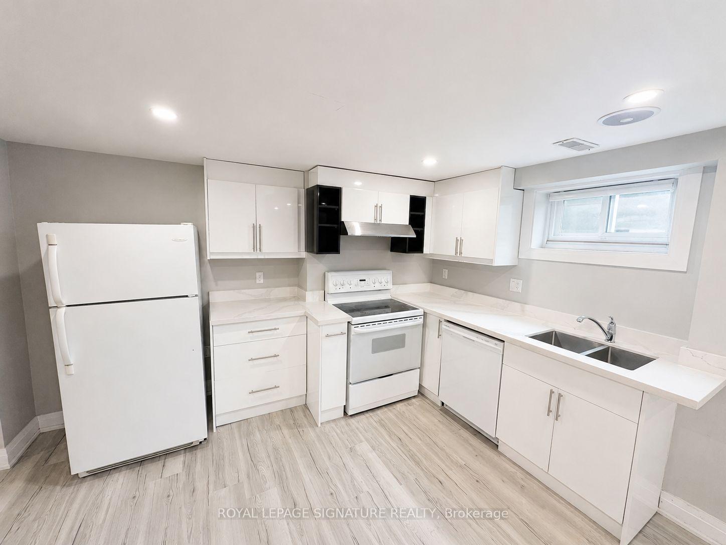 Photo 10 of 211 Maple Avenue, Richmond Hill, Harding — HOMEH