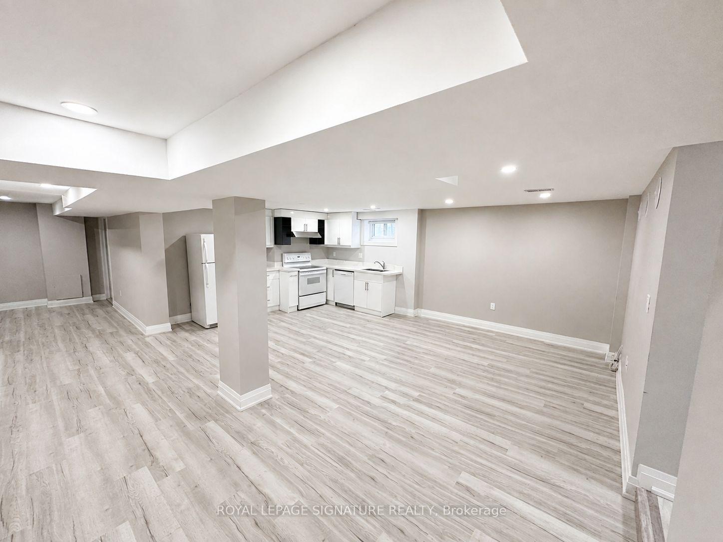 Photo 11 of 211 Maple Avenue, Richmond Hill, Harding — HOMEH
