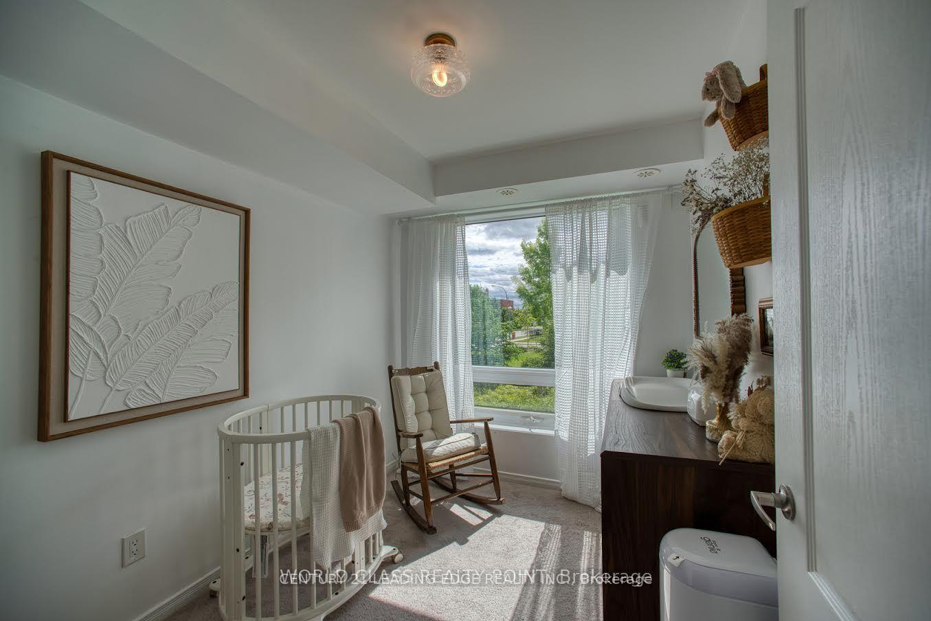 Photo 7 of Unit 221, 7 Applewood Lane E, Etobicoke, Etobicoke West Mall — HOMEH
