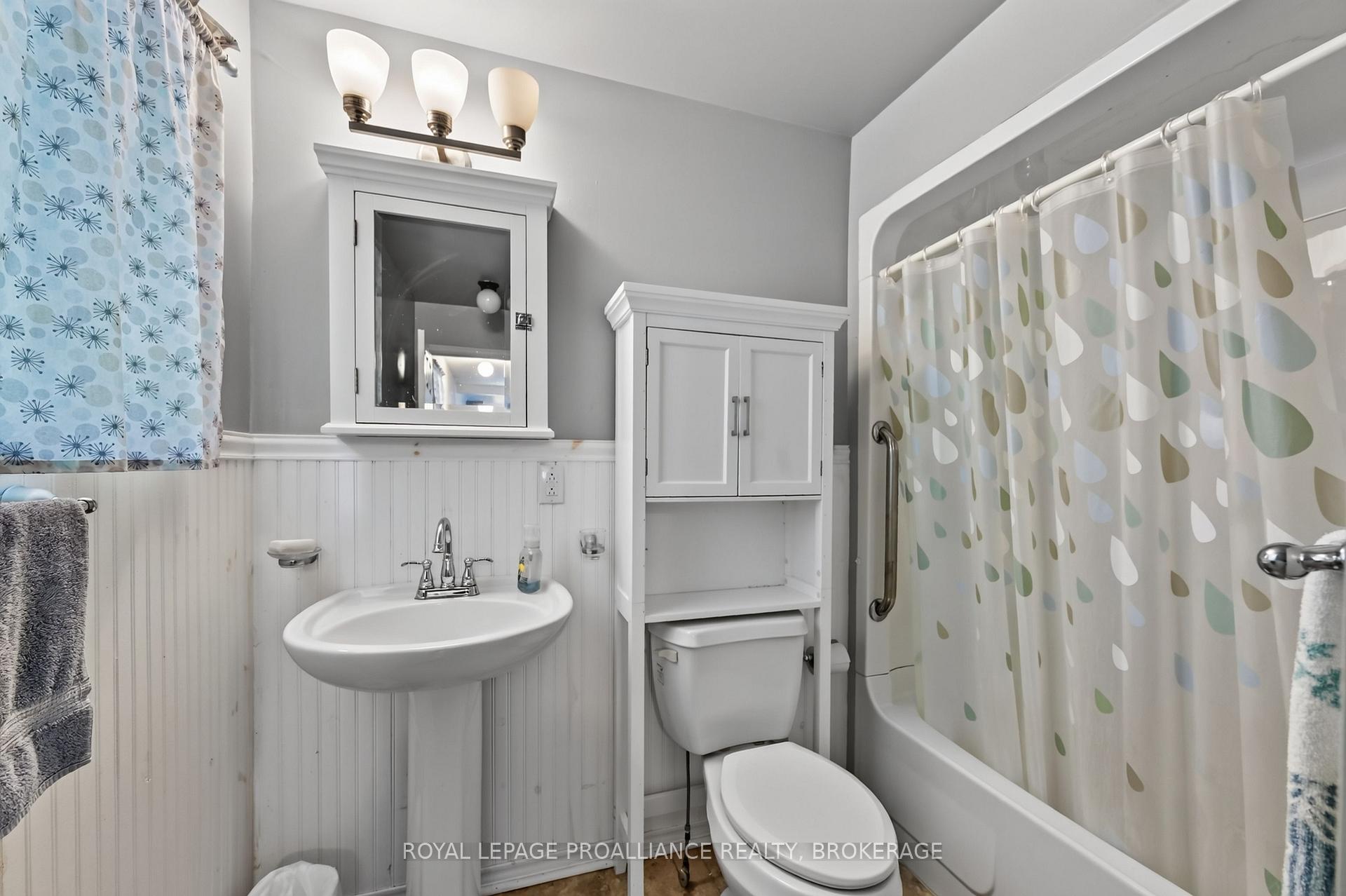 Photo 10 of 1403B Everett Lane, Frontenac, Frontenac South — HOMEH