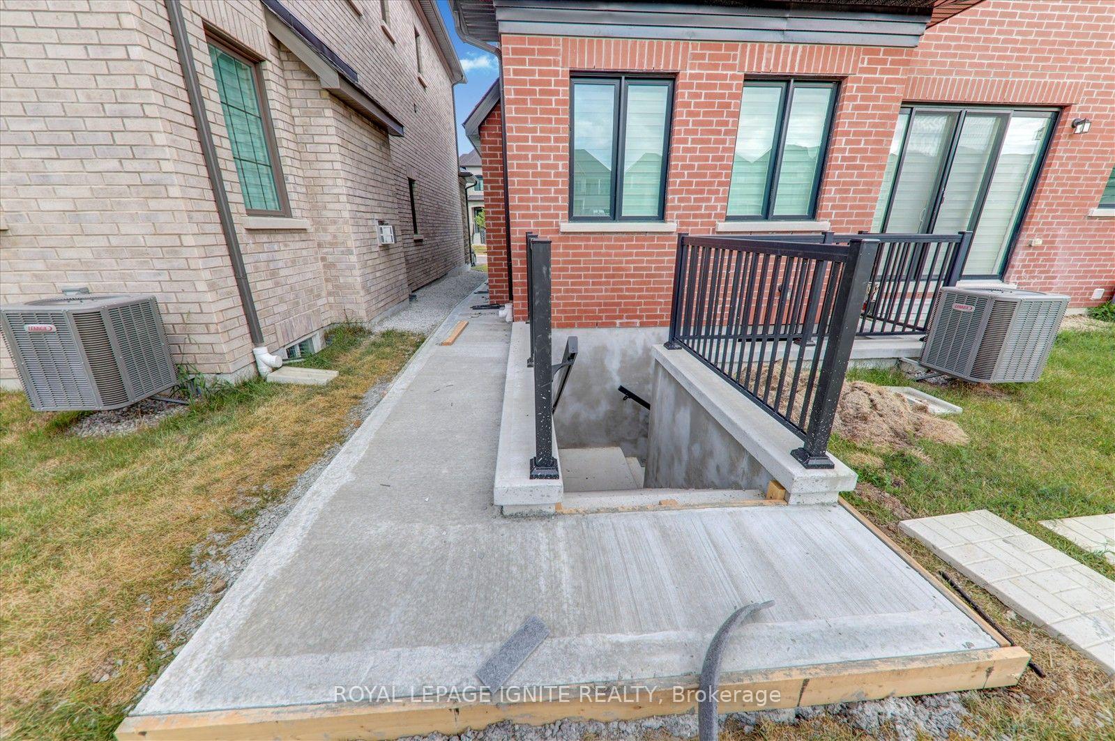 Photo 2 of Unit Bsmt, 17 Winthrop Crescent, Vaughan, Vellore Village — HOMEH