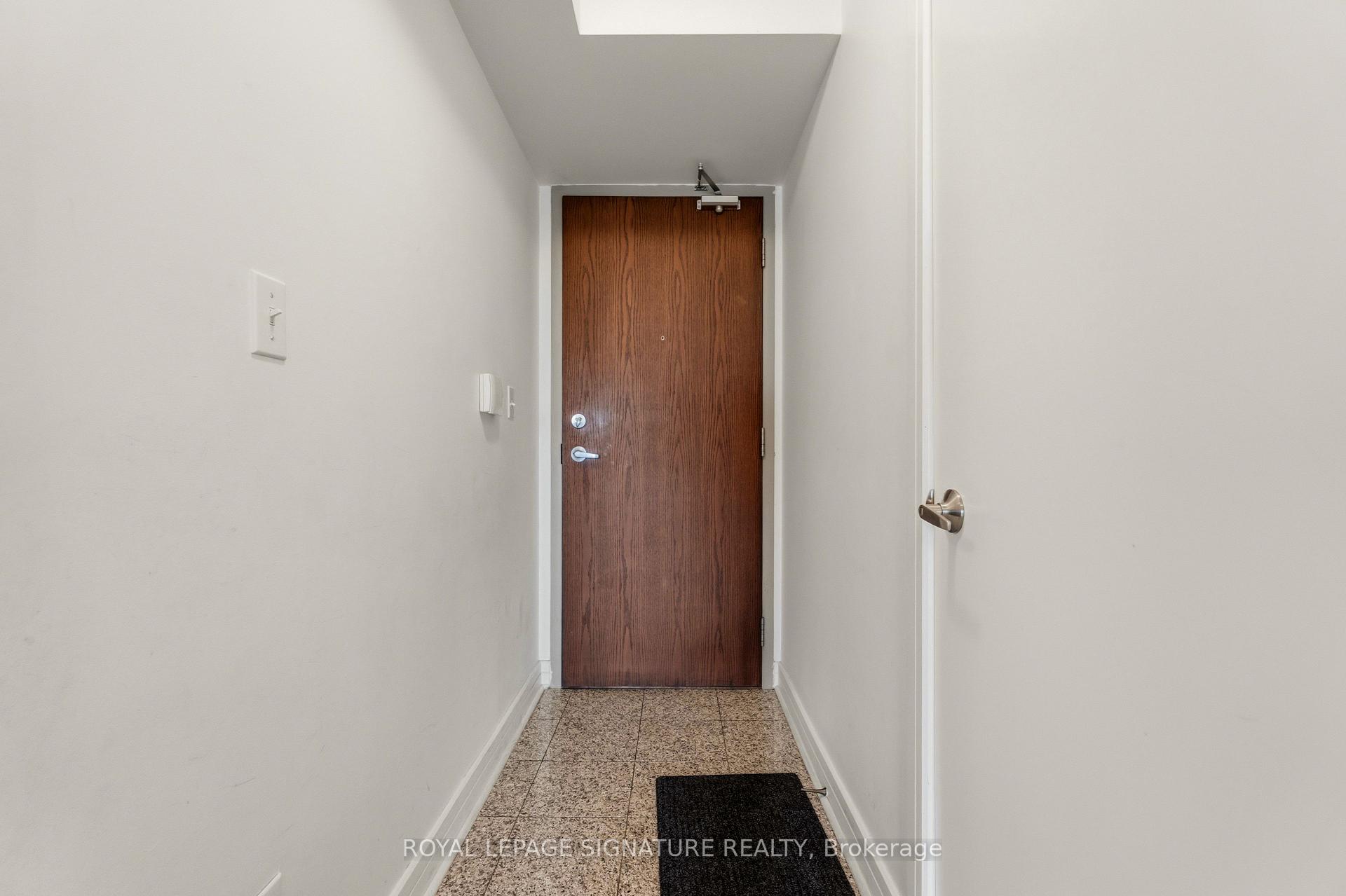 Photo 10 of Unit 1609, 16 Harrison Garden Boulevard, North York, Willowdale East — HOMEH