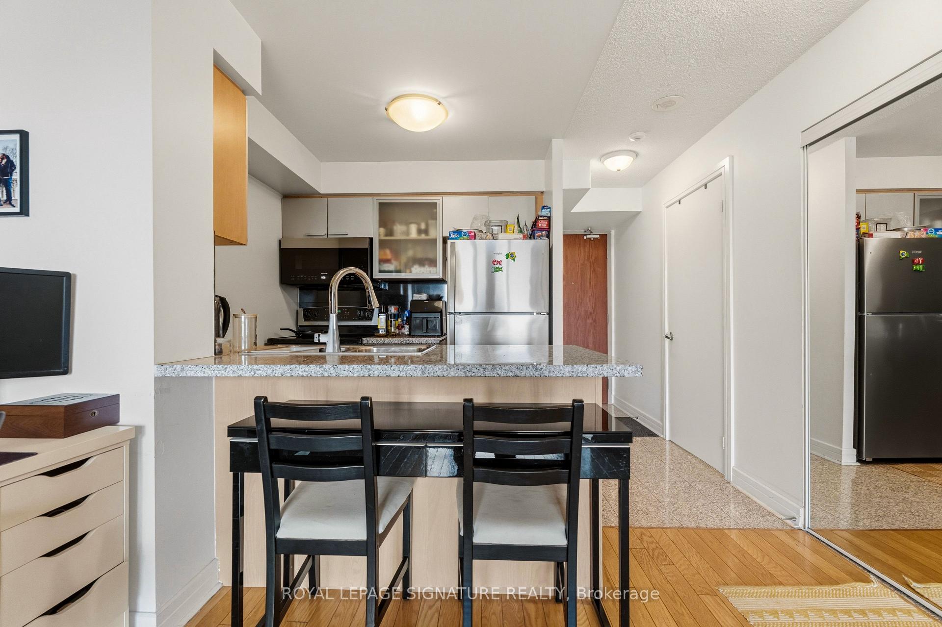 Photo 14 of Unit 1609, 16 Harrison Garden Boulevard, North York, Willowdale East — HOMEH