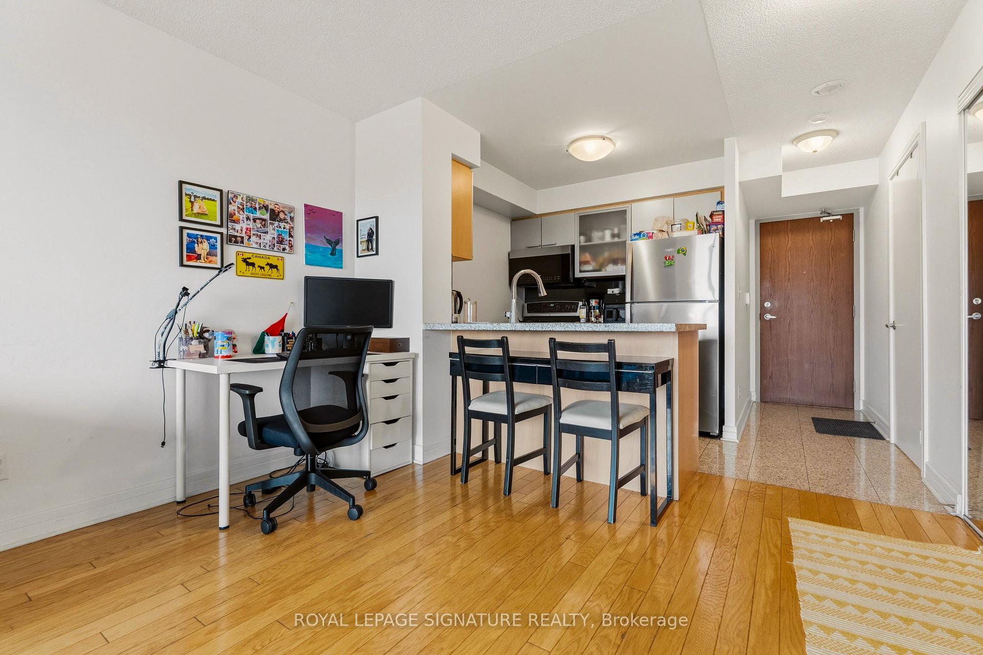Photo 16 of Unit 1609, 16 Harrison Garden Boulevard, North York, Willowdale East — HOMEH