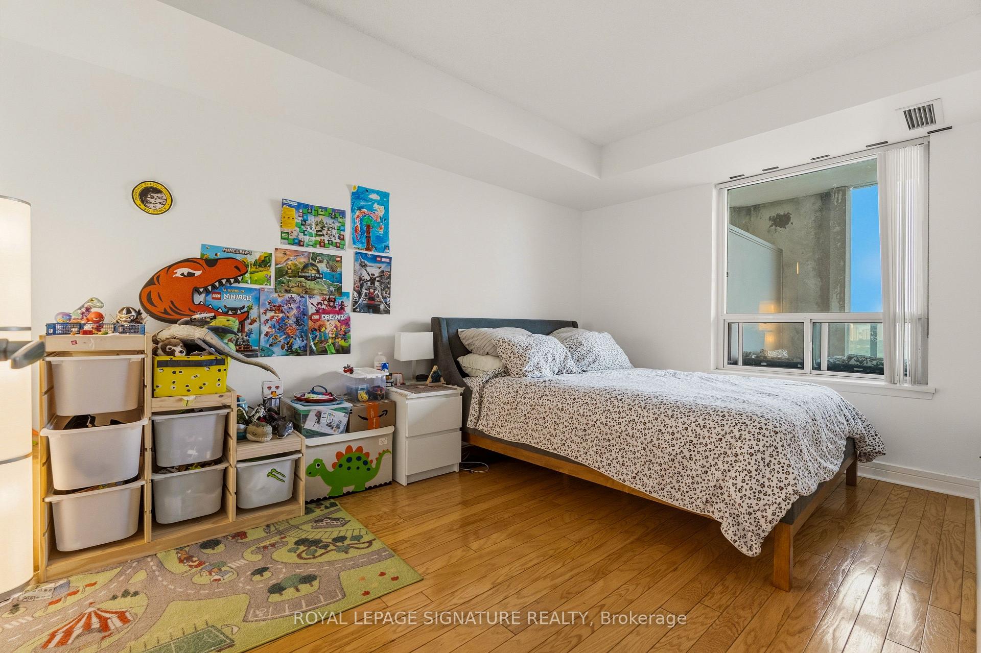 Photo 22 of Unit 1609, 16 Harrison Garden Boulevard, North York, Willowdale East — HOMEH
