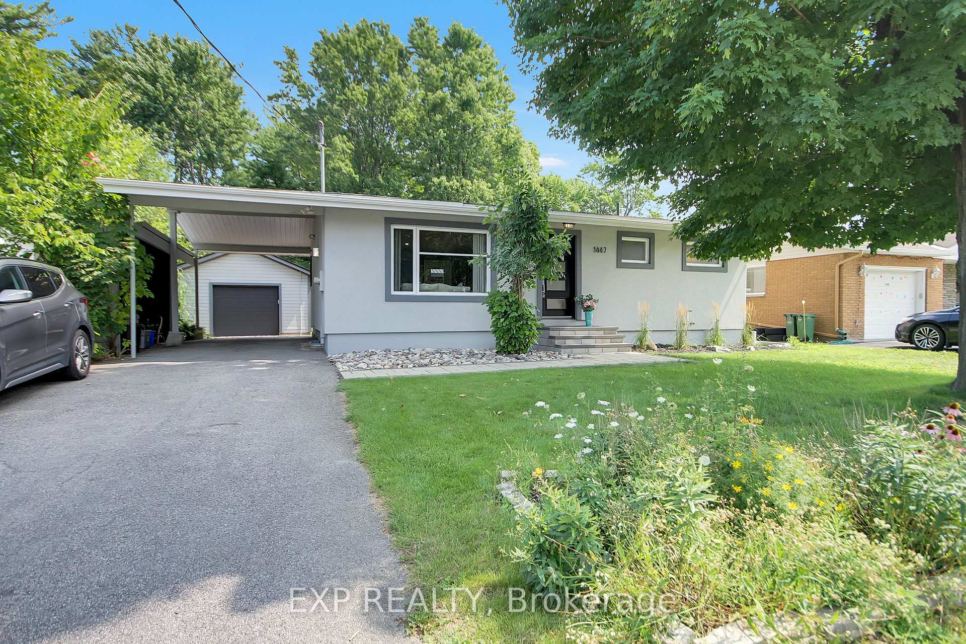 Photo 1 of 1447 Maxime Street, Ottawa, Pineview — HOMEH