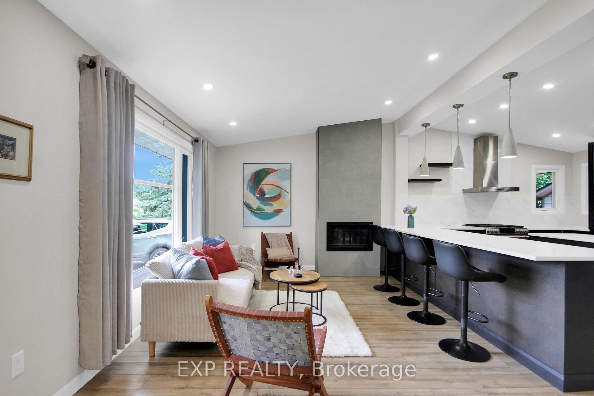 Photo 5 of 1447 Maxime Street, Ottawa, Pineview — HOMEH