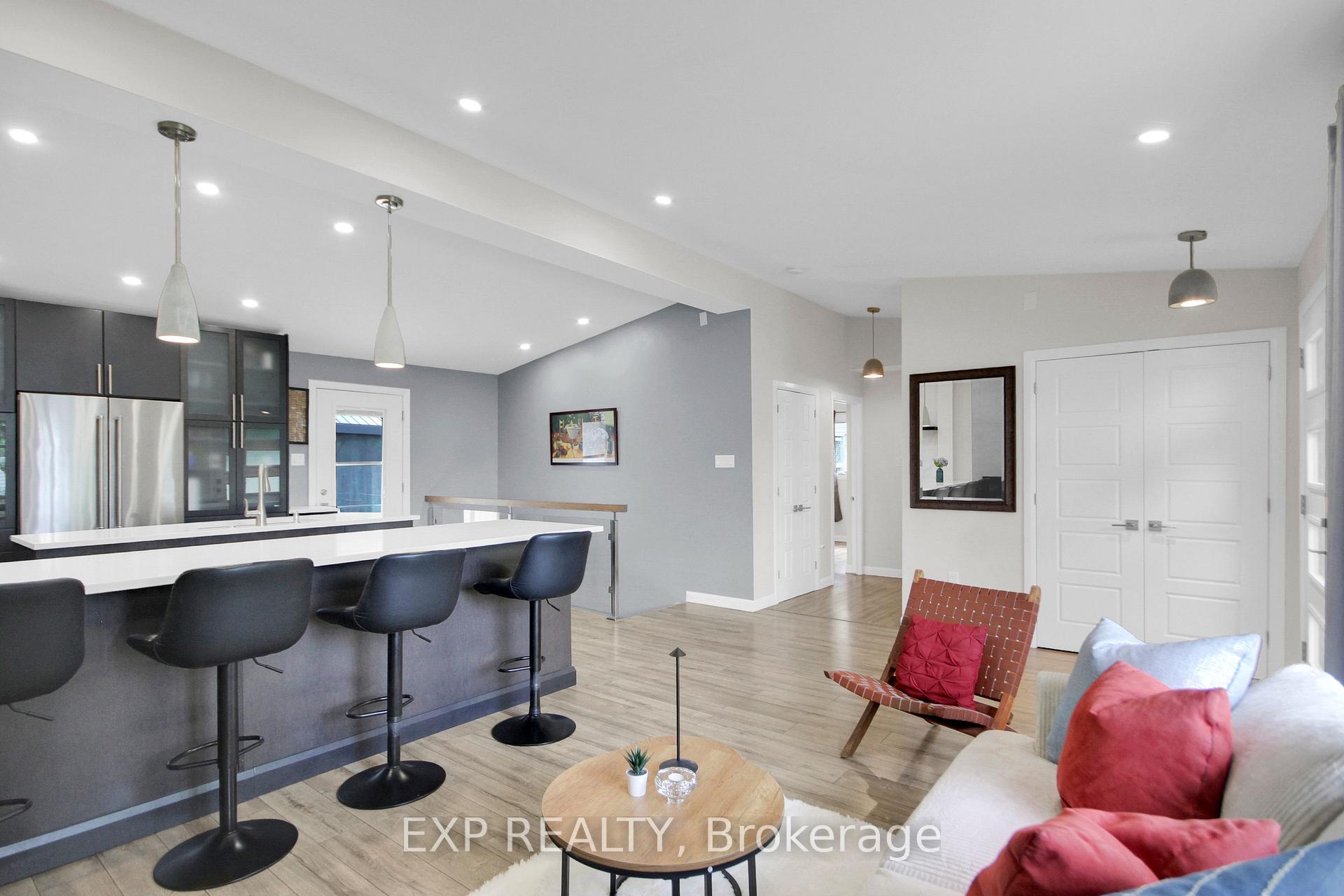 Photo 9 of 1447 Maxime Street, Ottawa, Pineview — HOMEH