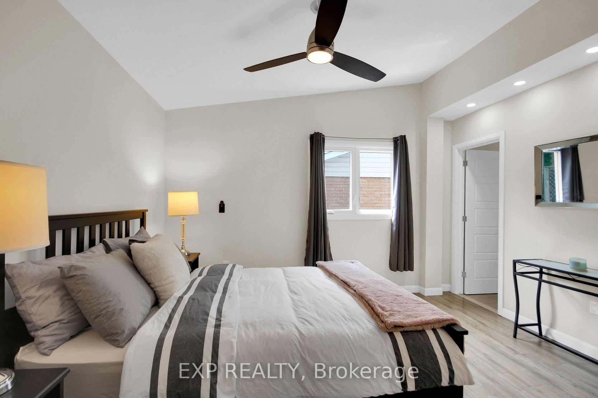 Photo 10 of 1447 Maxime Street, Ottawa, Pineview — HOMEH