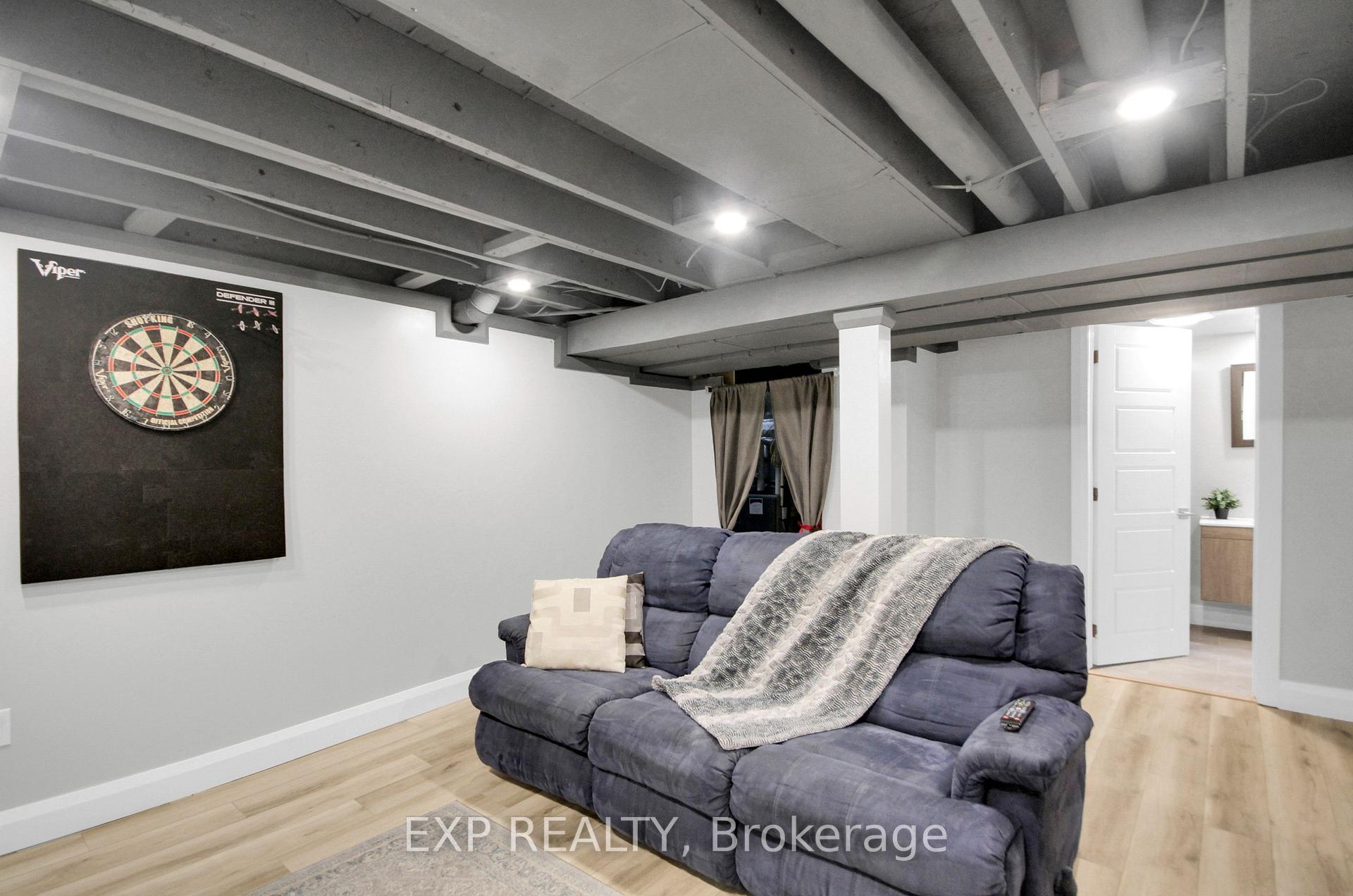 Photo 16 of 1447 Maxime Street, Ottawa, Pineview — HOMEH