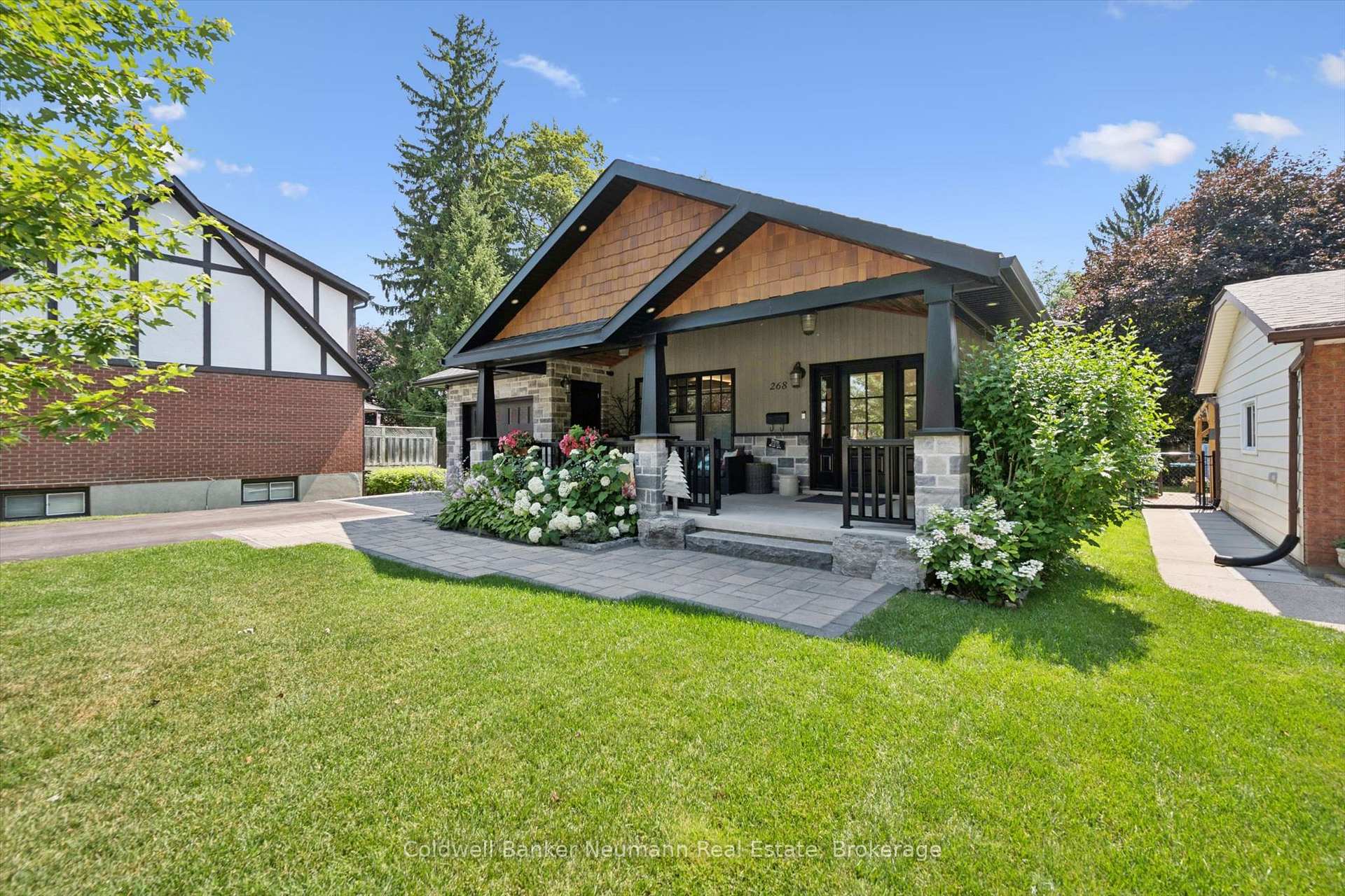 Photo 4 of 268 Glencoe Avenue, Centre Wellington, Fergus — HOMEH