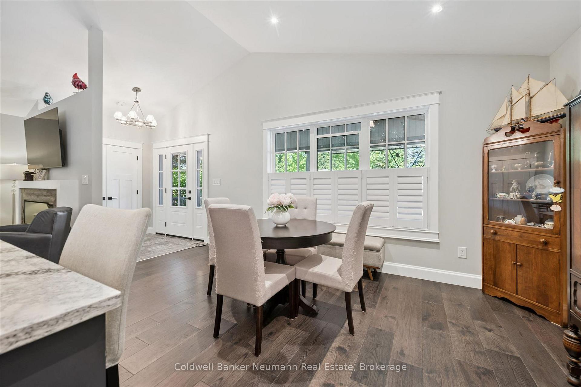 Photo 6 of 268 Glencoe Avenue, Centre Wellington, Fergus — HOMEH