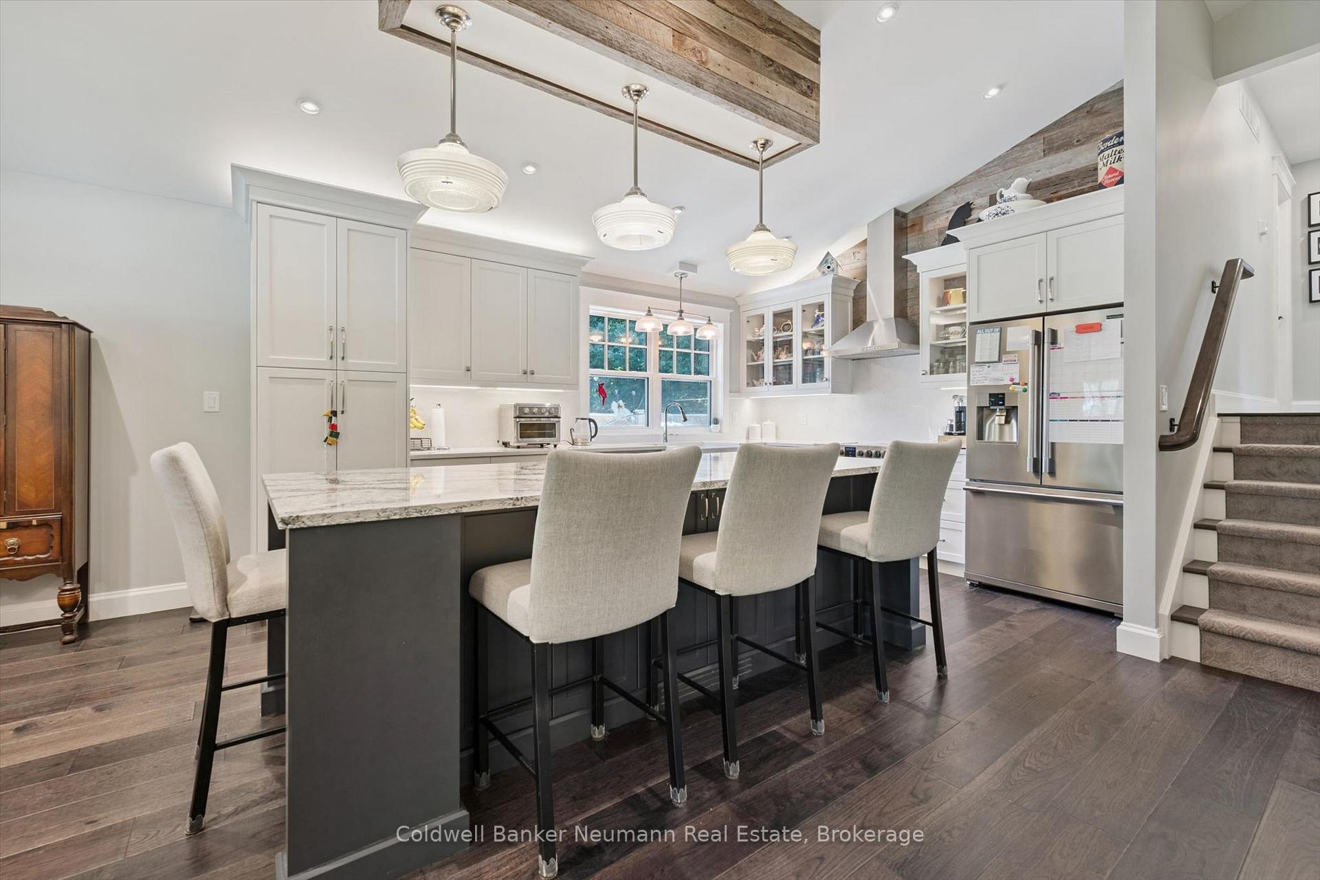 Photo 8 of 268 Glencoe Avenue, Centre Wellington, Fergus — HOMEH
