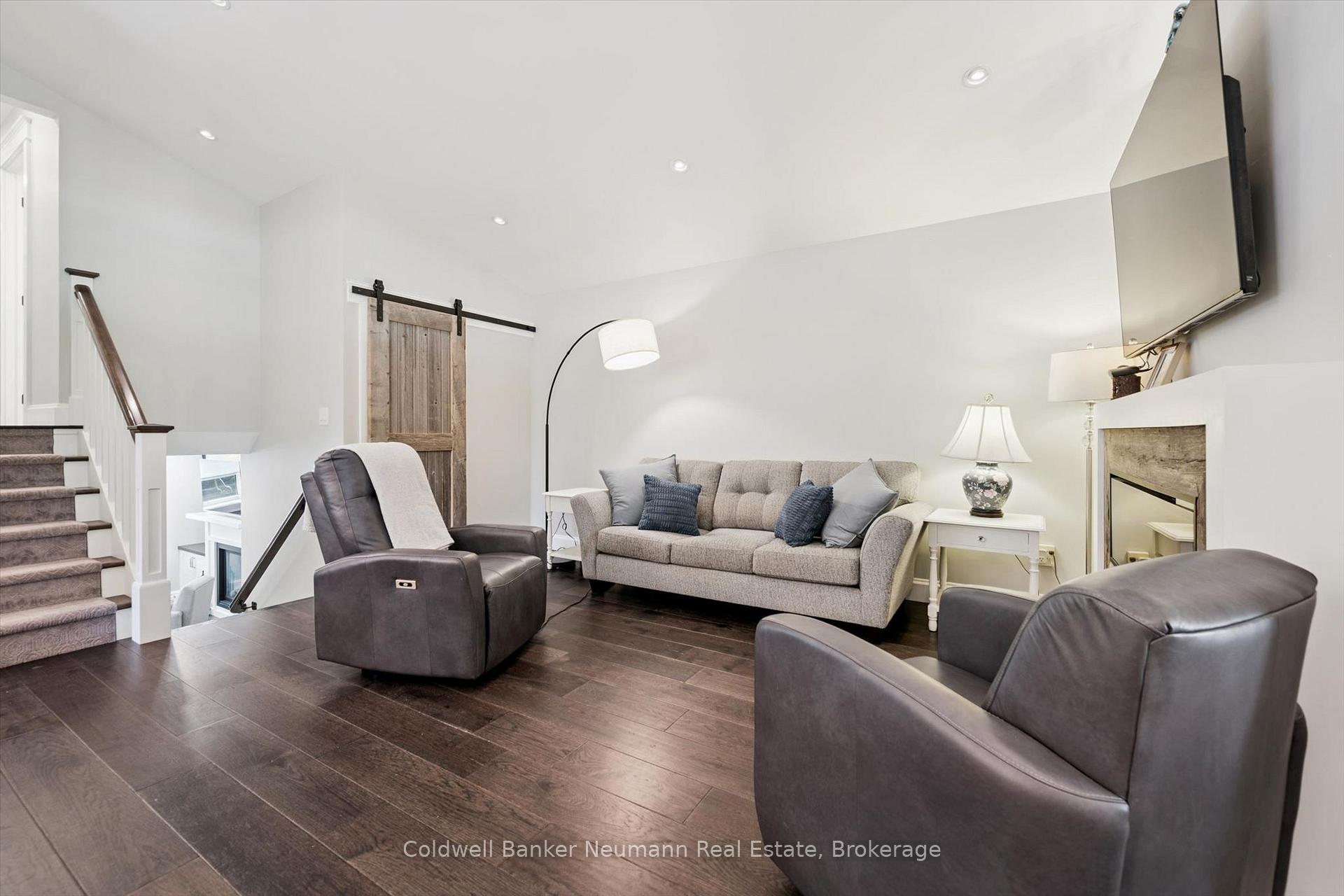 Photo 16 of 268 Glencoe Avenue, Centre Wellington, Fergus — HOMEH