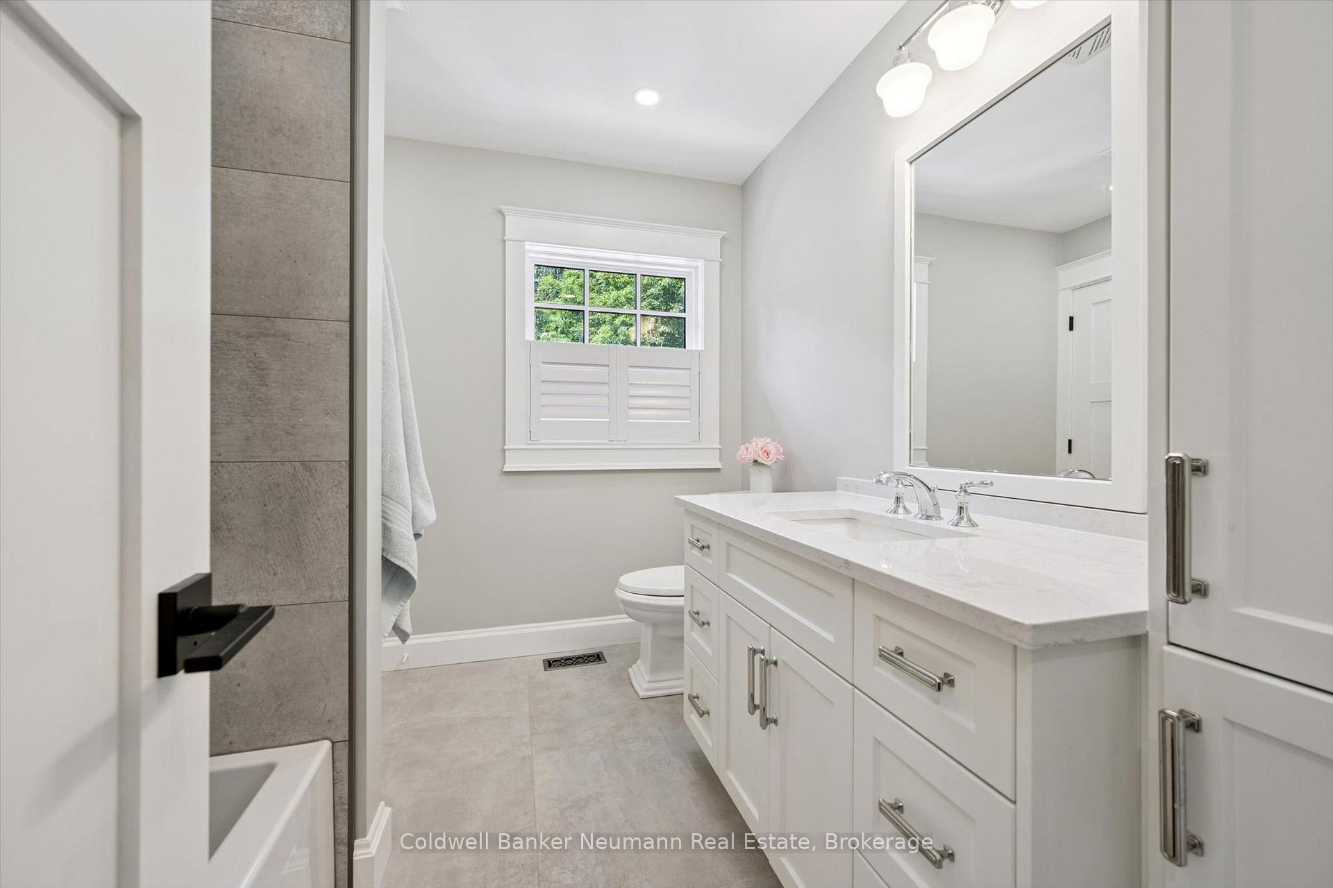 Photo 20 of 268 Glencoe Avenue, Centre Wellington, Fergus — HOMEH