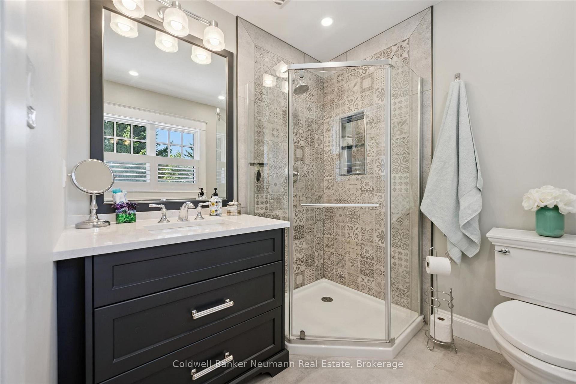 Photo 22 of 268 Glencoe Avenue, Centre Wellington, Fergus — HOMEH