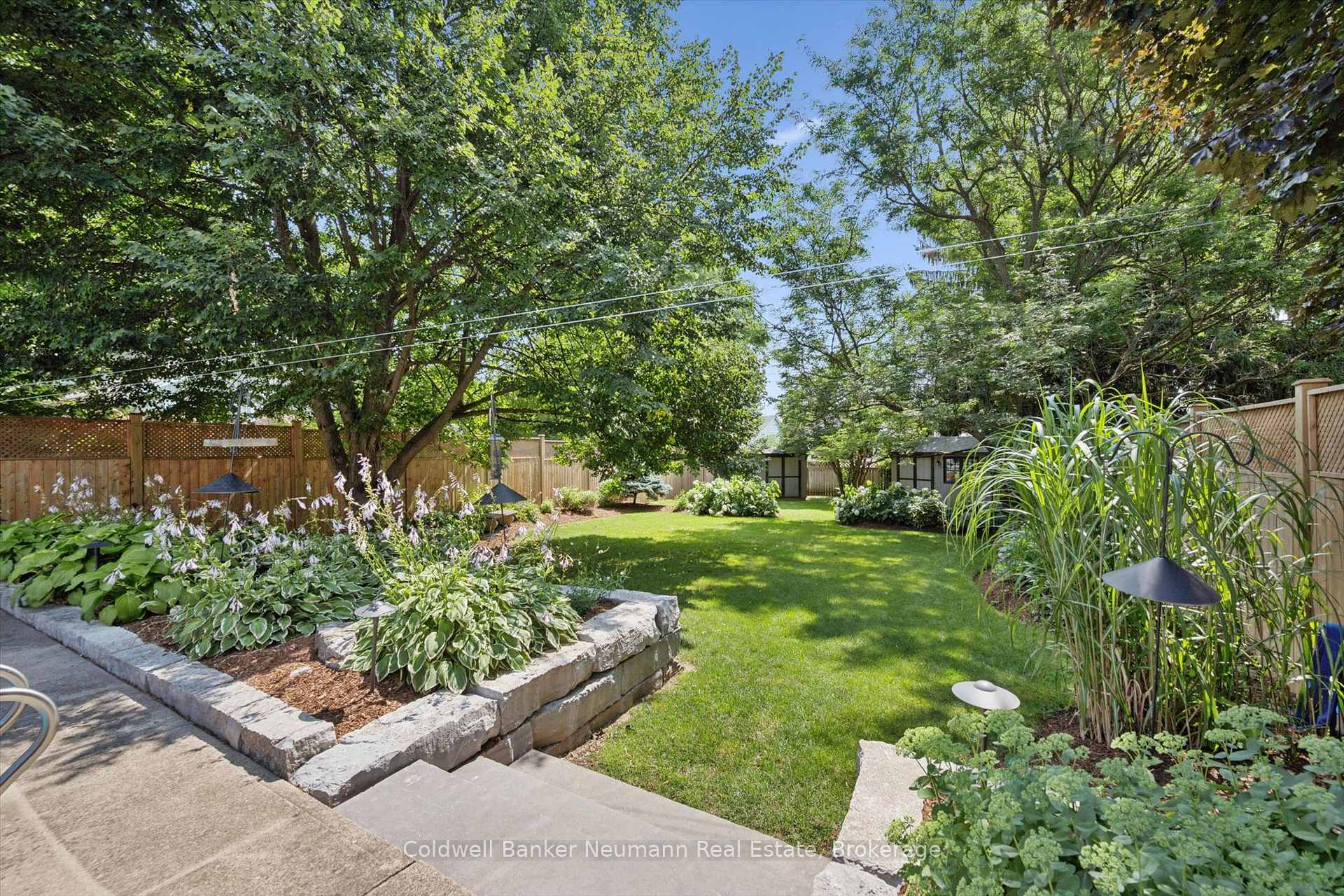 Photo 39 of 268 Glencoe Avenue, Centre Wellington, Fergus — HOMEH
