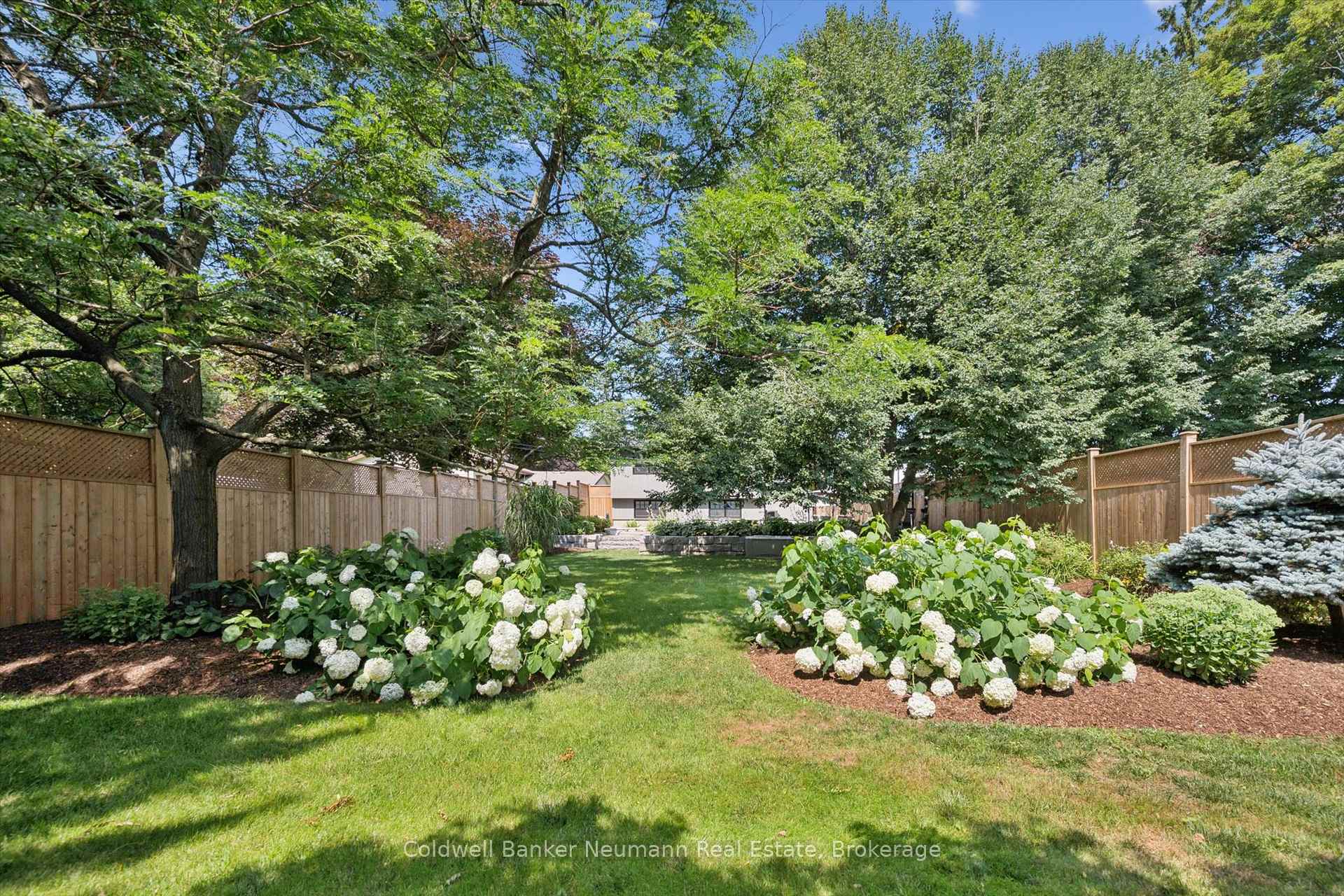 Photo 43 of 268 Glencoe Avenue, Centre Wellington, Fergus — HOMEH