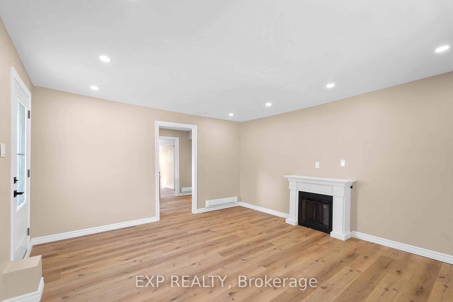 Photo 3 of Unit Unit 1, 165 Main Street, Brighton — HOMEH