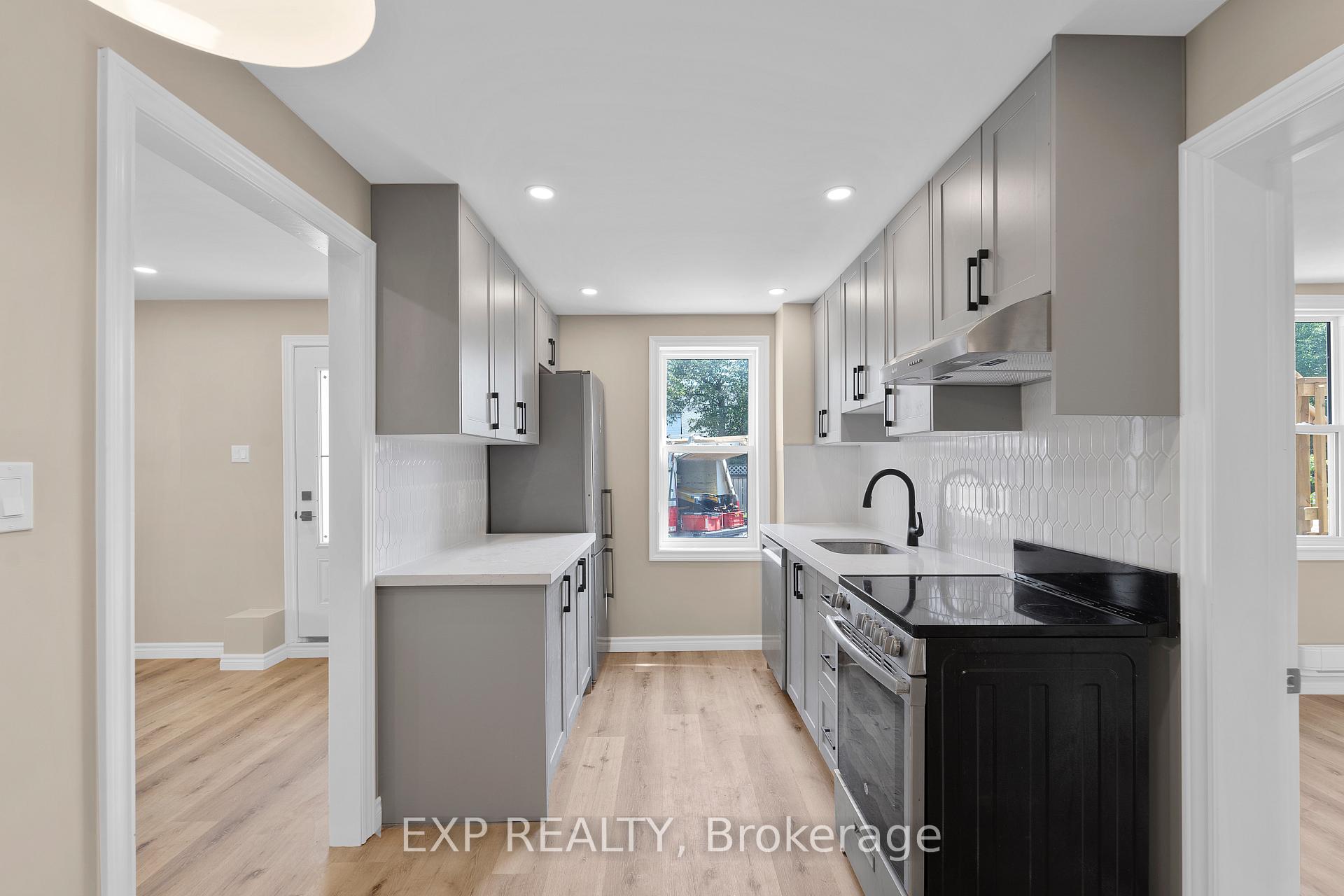 Photo 5 of Unit Unit 1, 165 Main Street, Brighton — HOMEH
