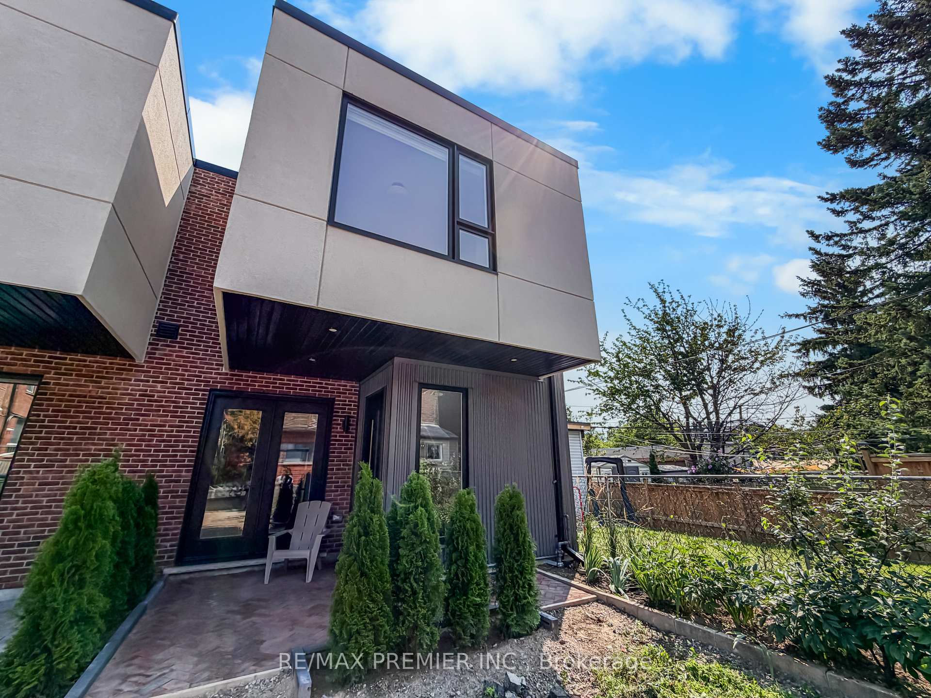 Front of Unit Garden Suite, 755 Dufferin Street
