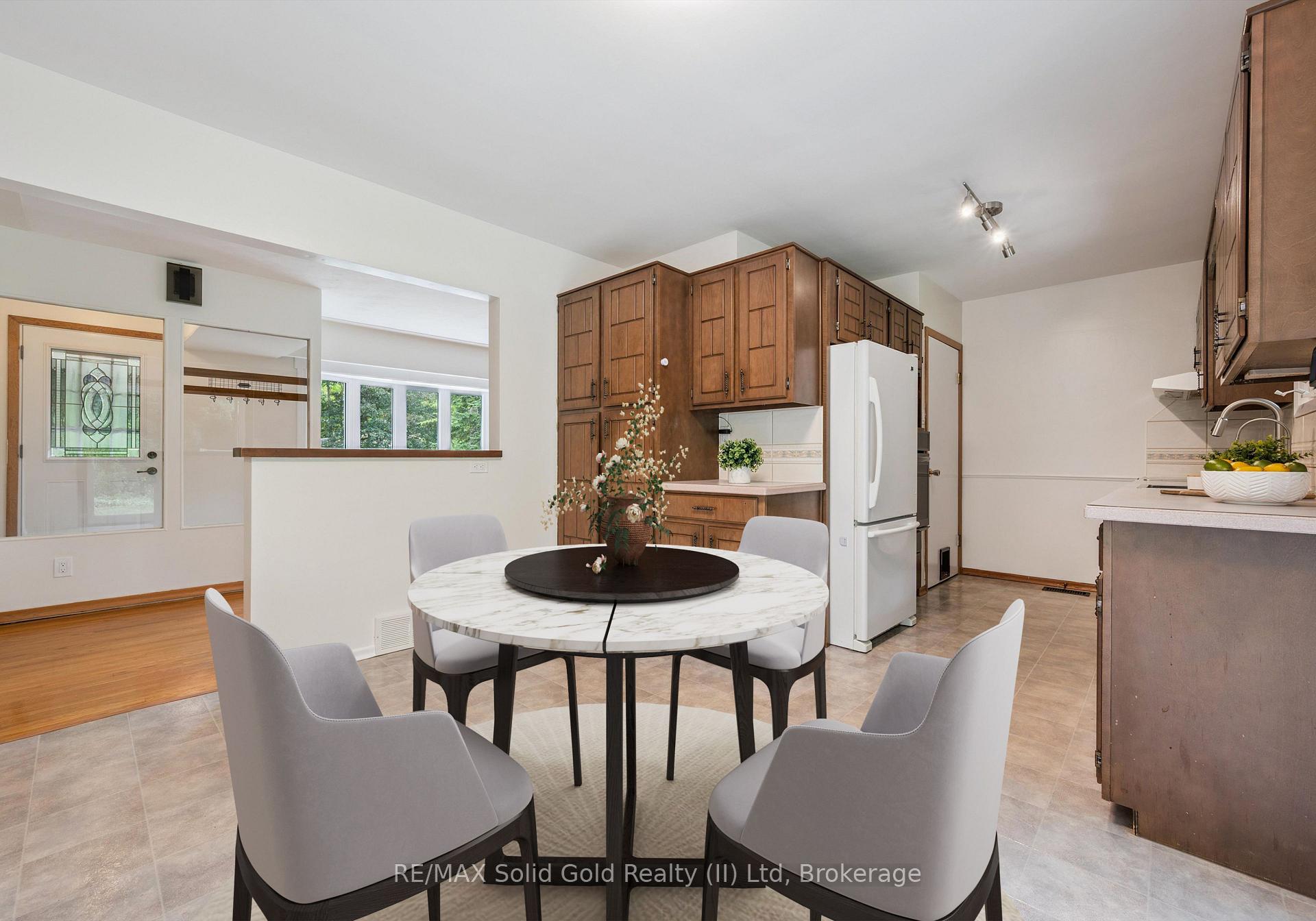 Photo 13 of 186 Marshall Street, Waterloo, Lincoln Heights — HOMEH