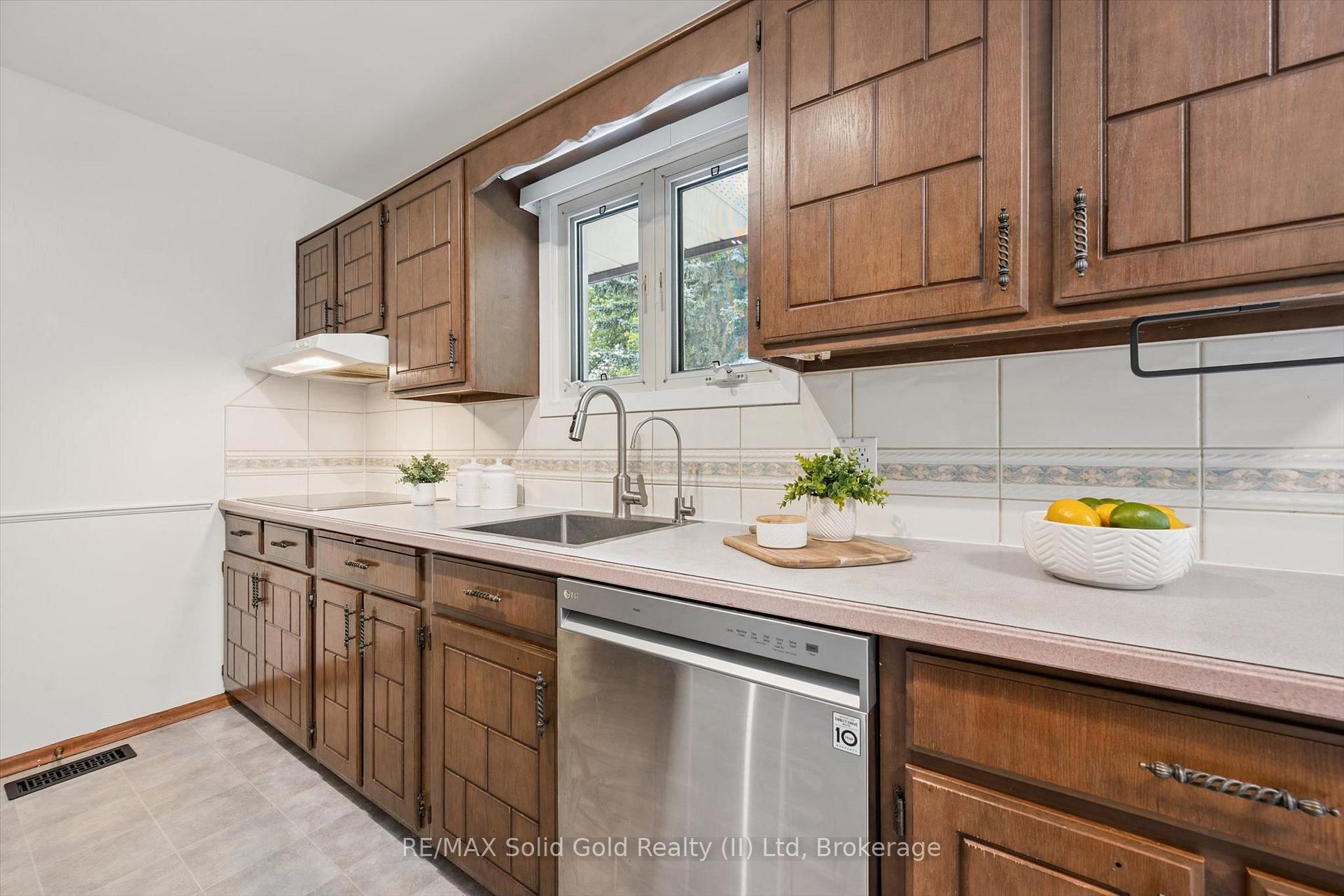 Photo 17 of 186 Marshall Street, Waterloo, Lincoln Heights — HOMEH