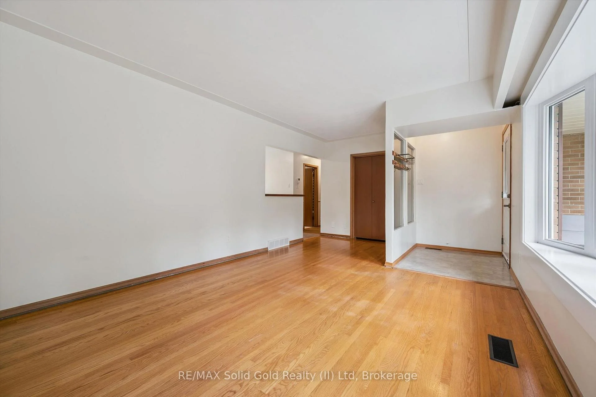 Photo 12 of 186 Marshall Street, Waterloo, Lincoln Heights — HOMEH
