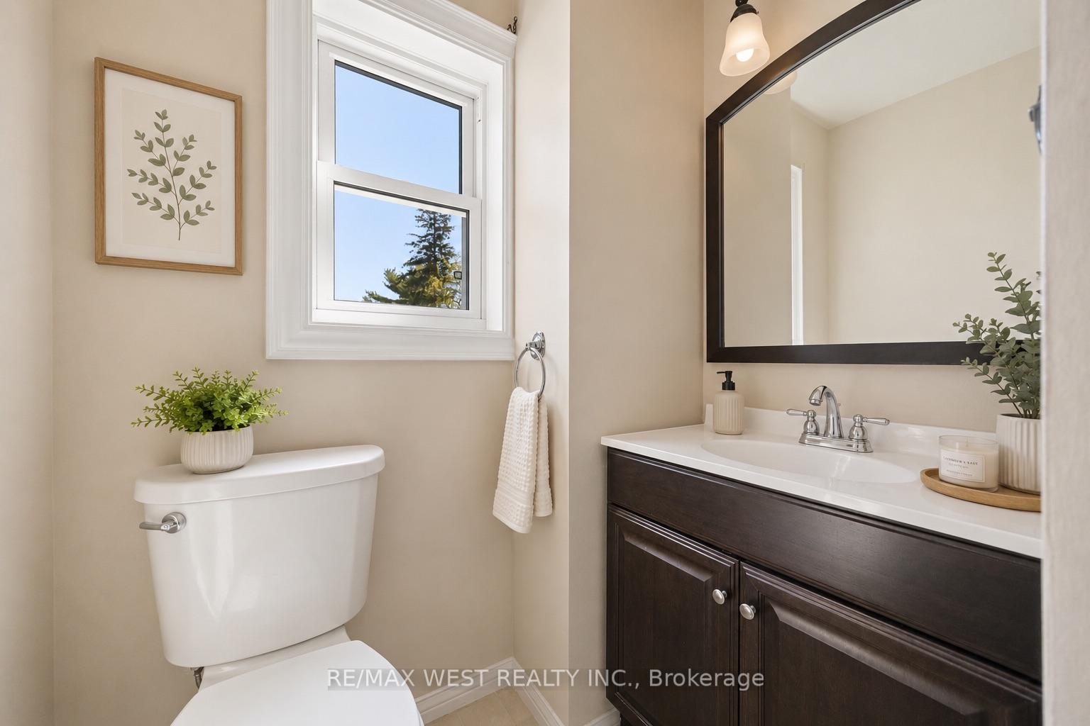 Photo 14 of 79 King Edward Avenue, Toronto, Woodbine-Lumsden — HOMEH