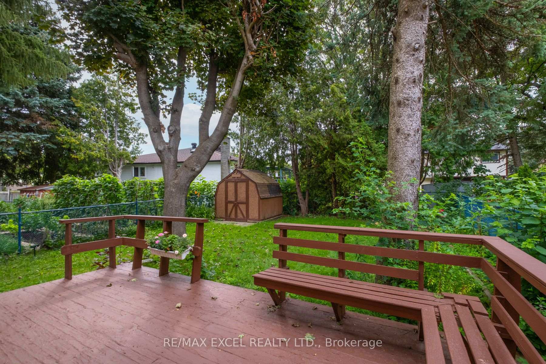 Photo 5 of 68 Applegate Crescent, North York, Hillcrest Village — HOMEH