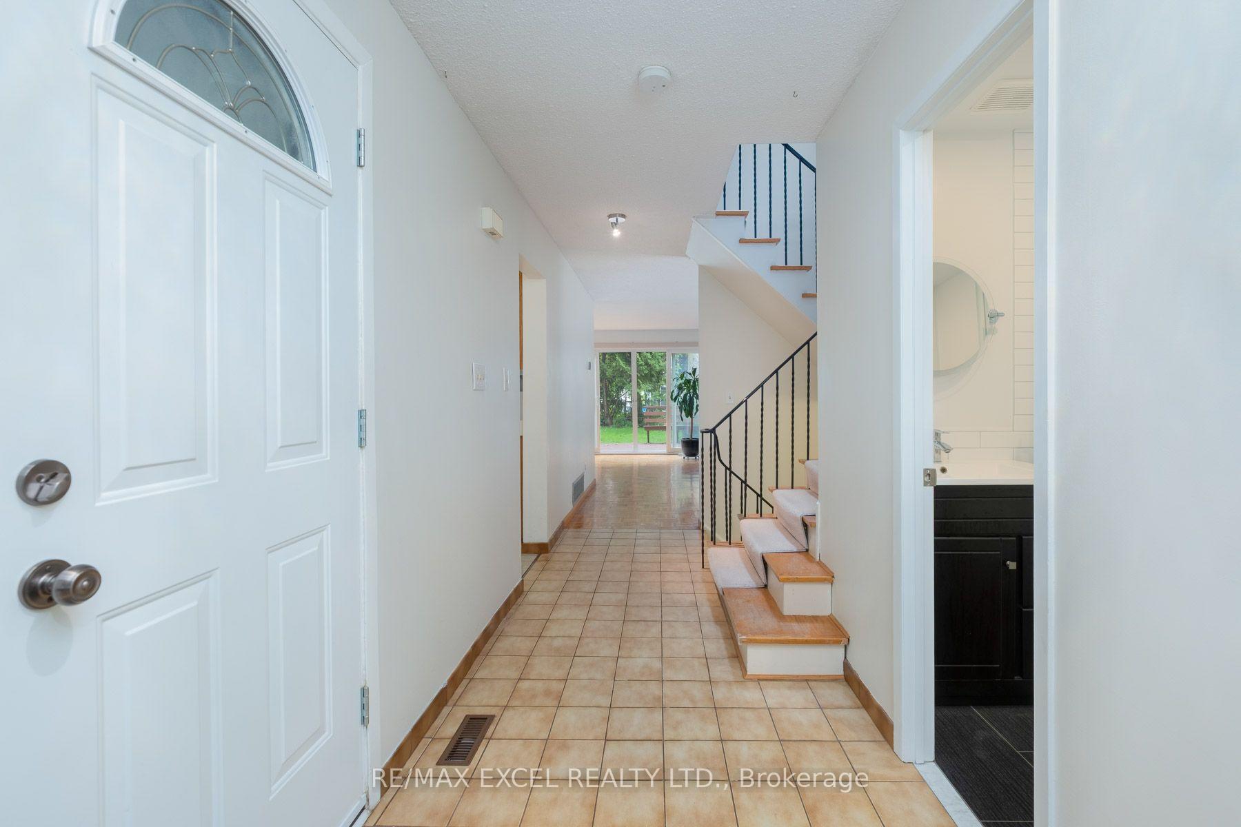 Photo 8 of 68 Applegate Crescent, North York, Hillcrest Village — HOMEH