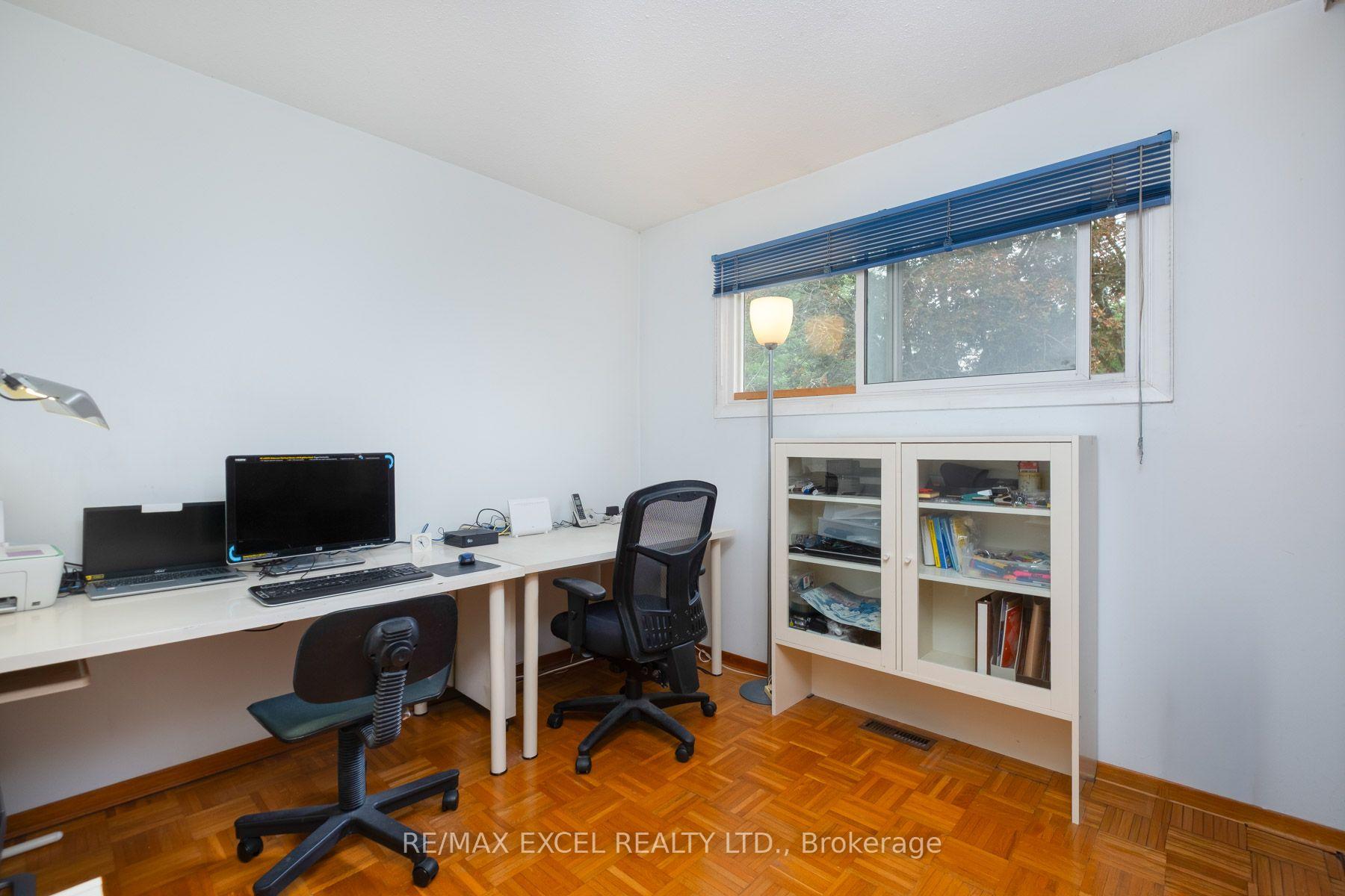 Photo 18 of 68 Applegate Crescent, North York, Hillcrest Village — HOMEH