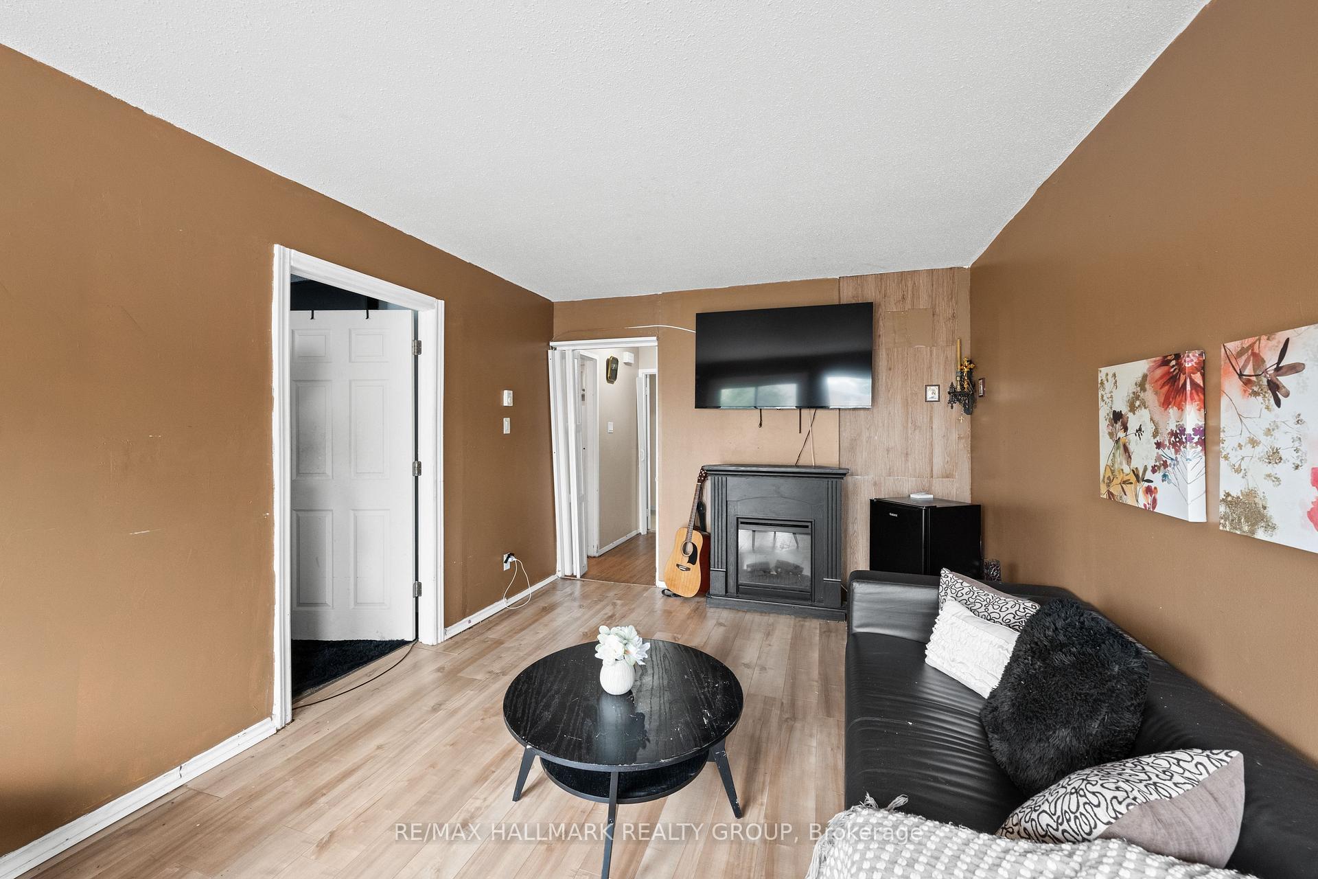 Photo 8 of Unit 64, 3415 Uplands Drive, Ottawa, Hunt Club — HOMEH