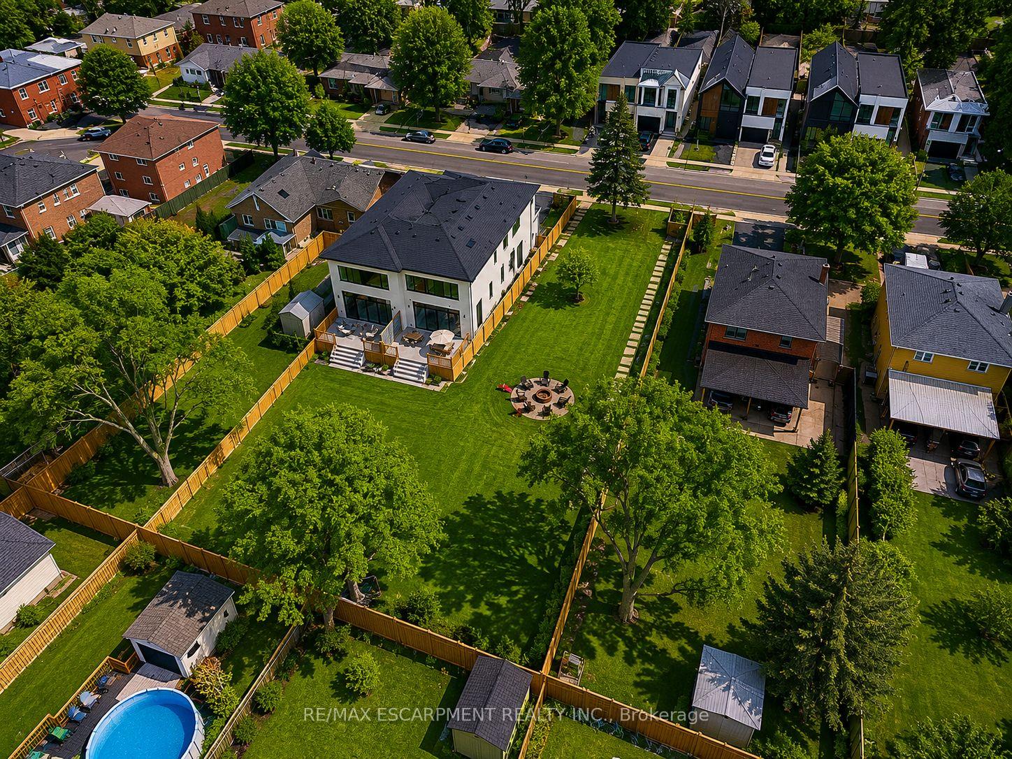 Photo 7 of 19B Broadview Avenue, Mississauga, Port Credit — HOMEH