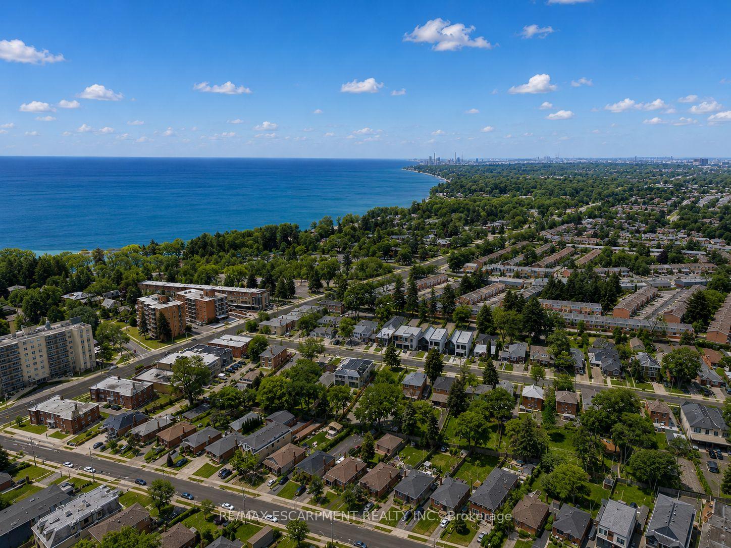 Photo 19 of 19B Broadview Avenue, Mississauga, Port Credit — HOMEH